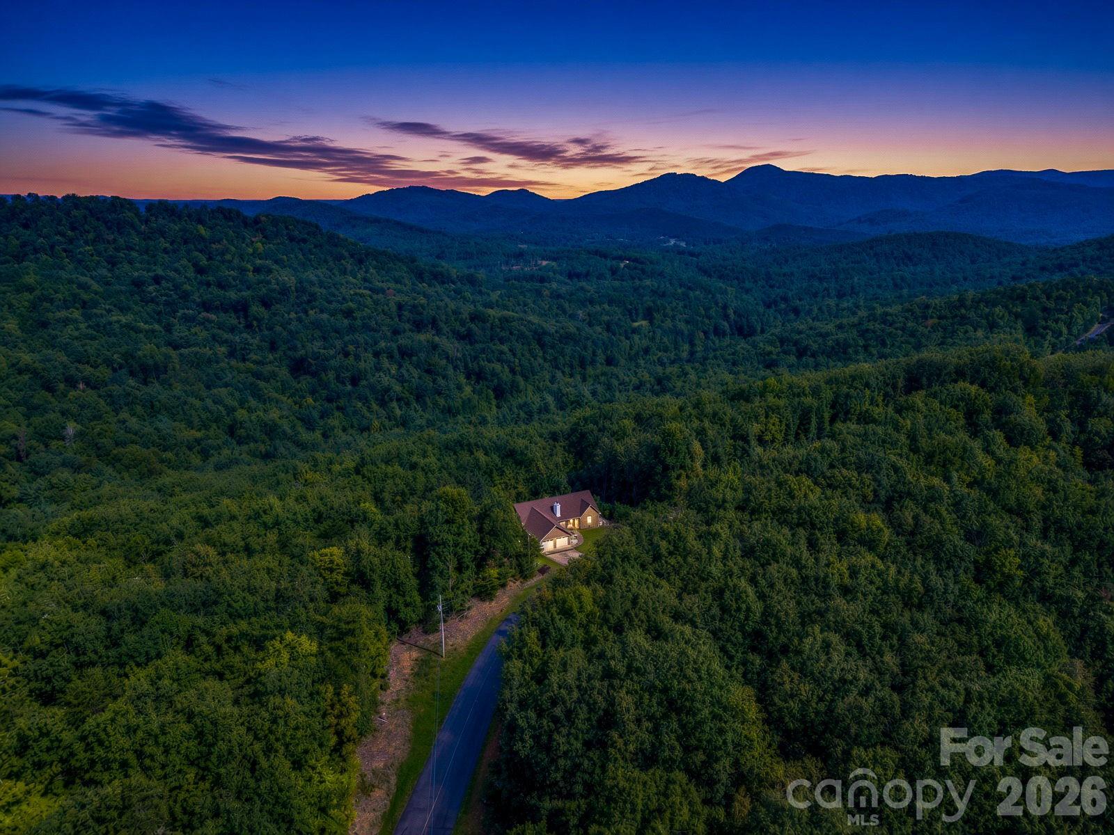485 Mountain Lookout Drive — photo