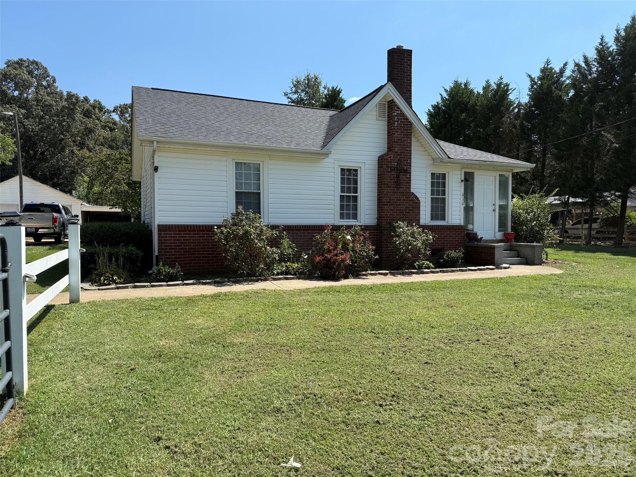 630 Boss Moore Road — photo