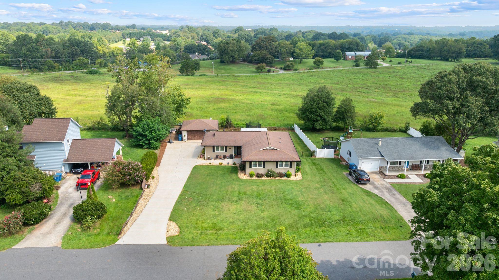 5000 Forest Ridge Drive — photo