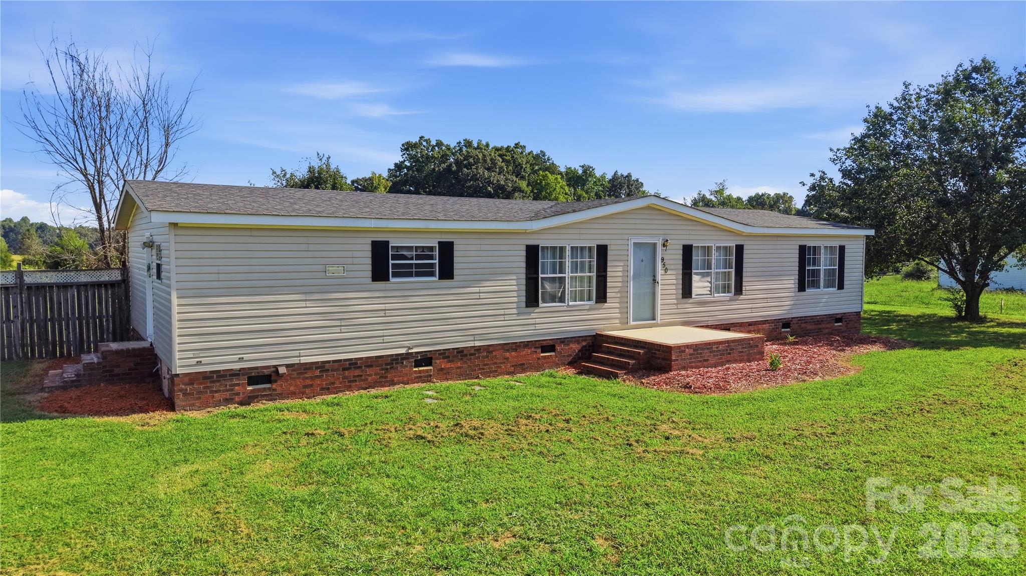 950 Weaver Road — photo