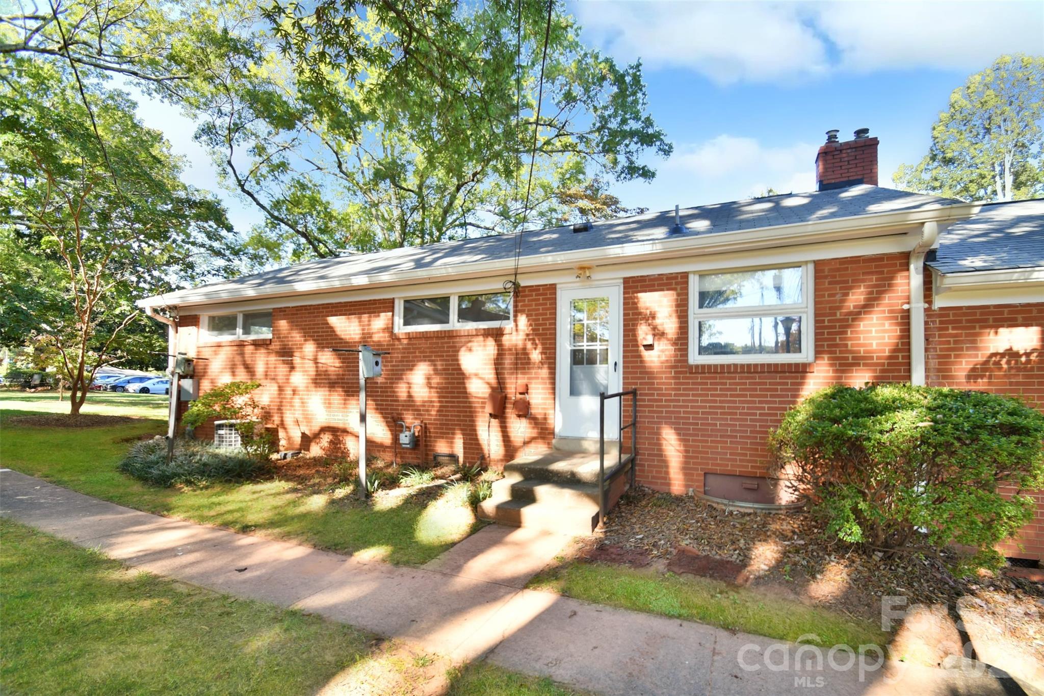 4547 Woodlark Lane — photo