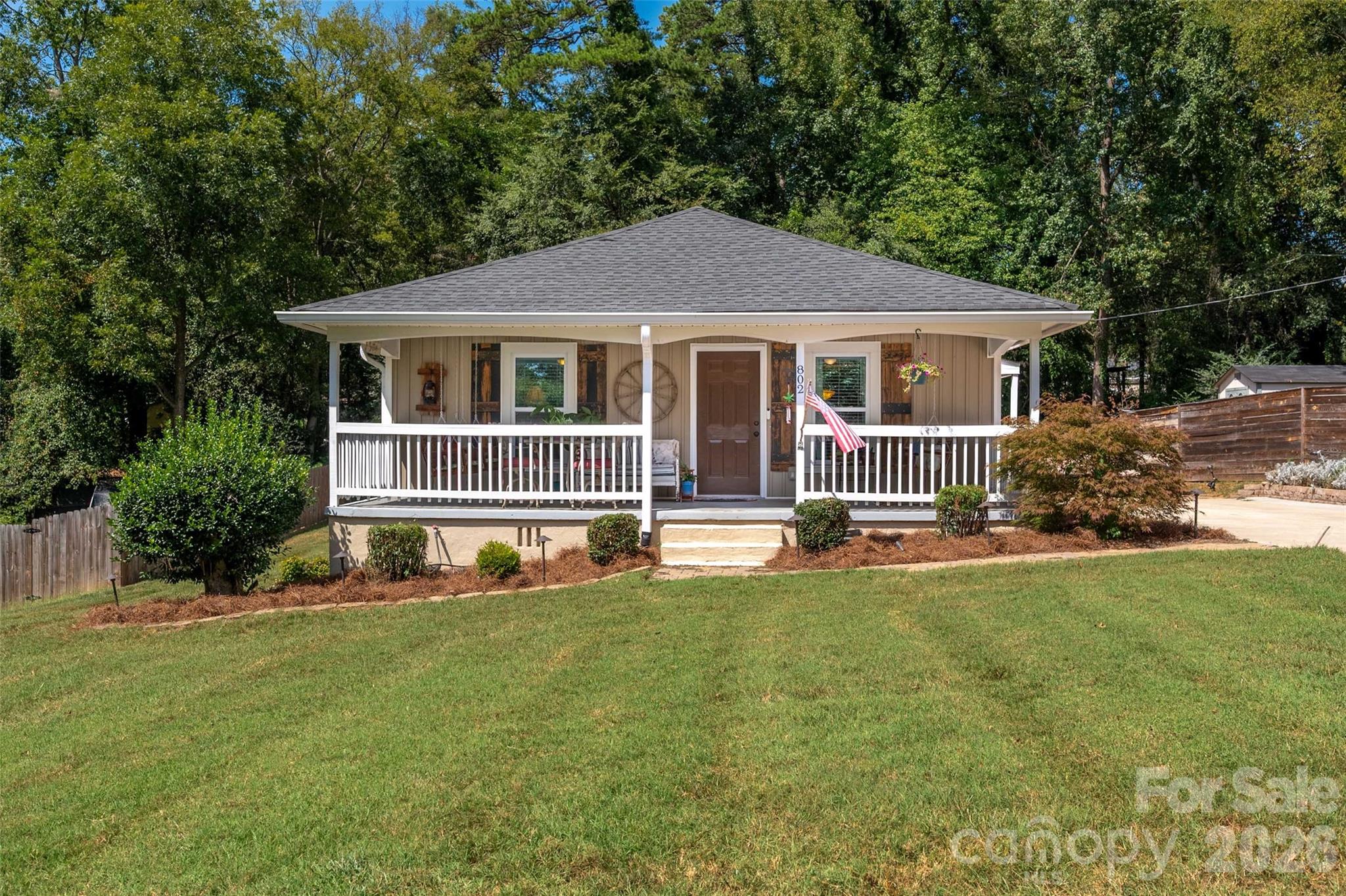 802 Fargo Drive SW — photo