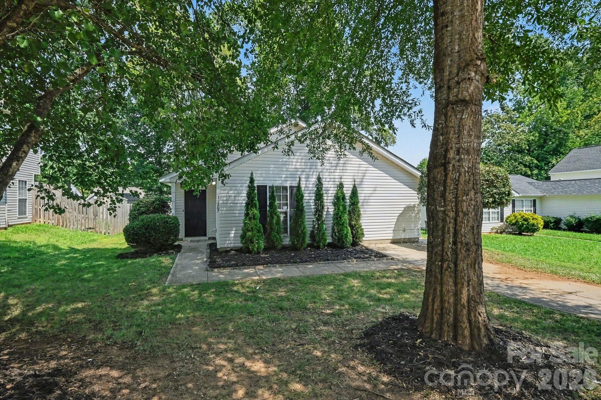 11207 Gold Pan Road — photo