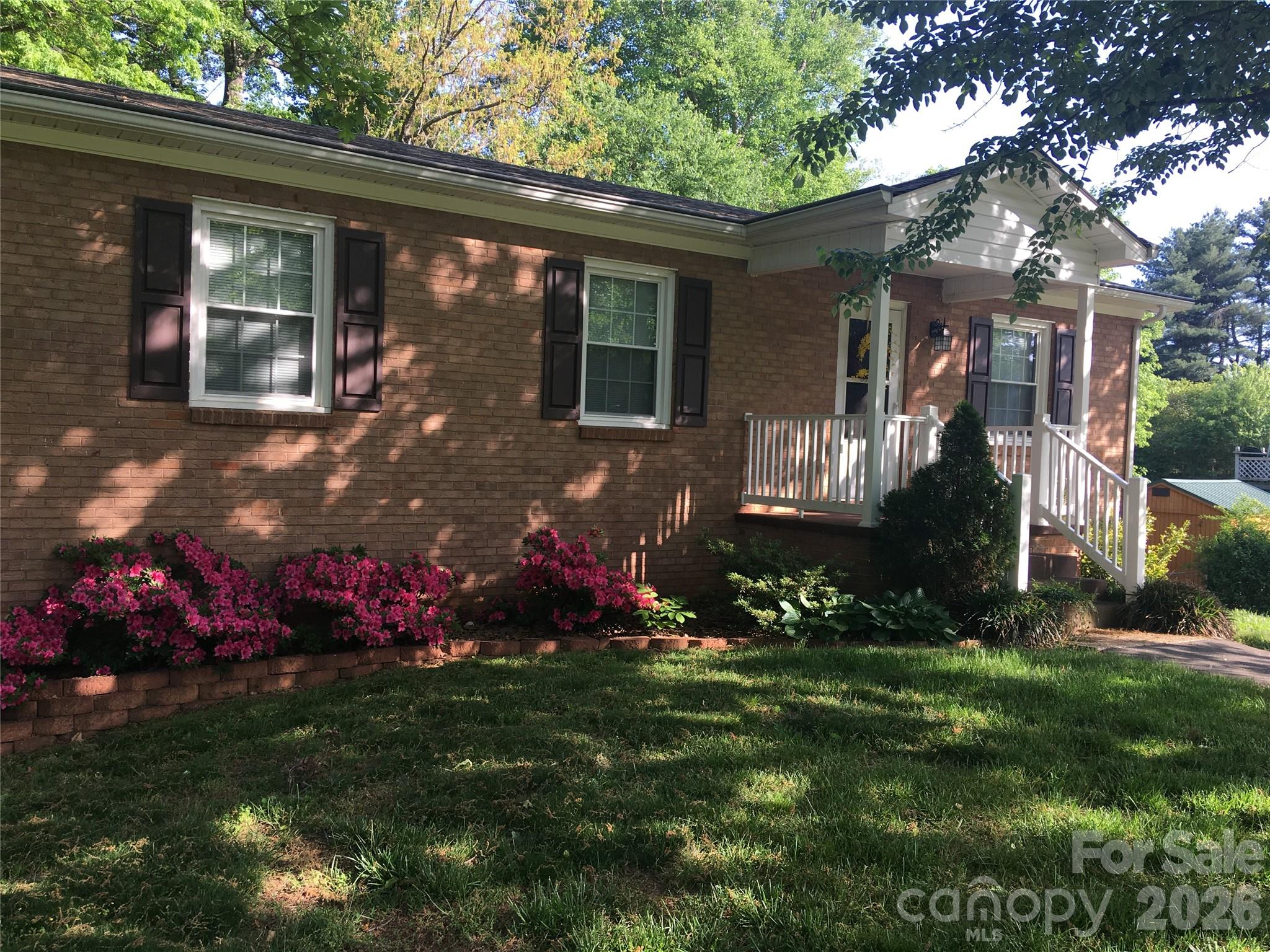 192 Heritage View Road — photo