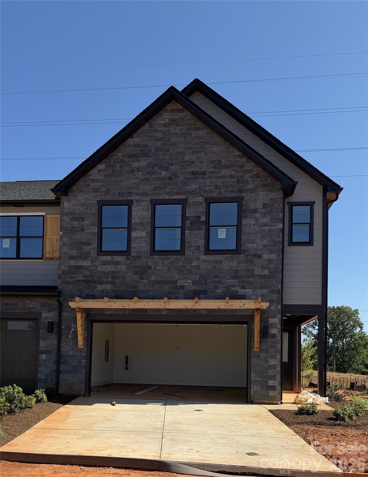 25023 Sprenger Drive — photo