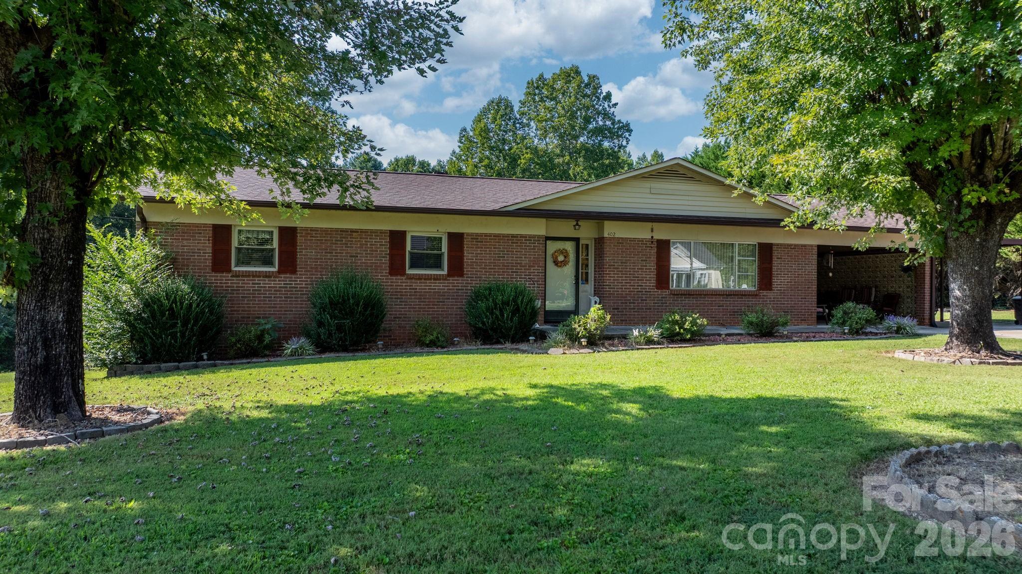 402 Dogwood Drive — photo
