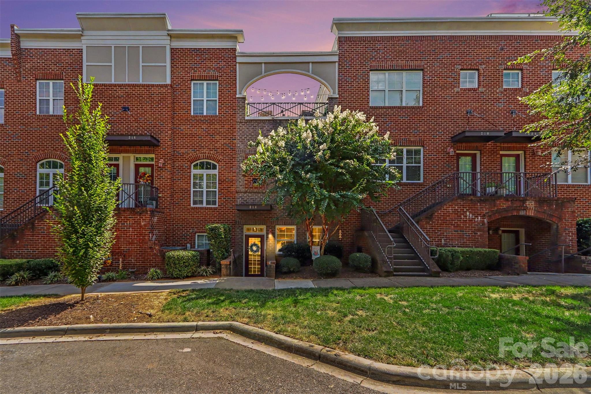 214 Harbour Place Drive — photo