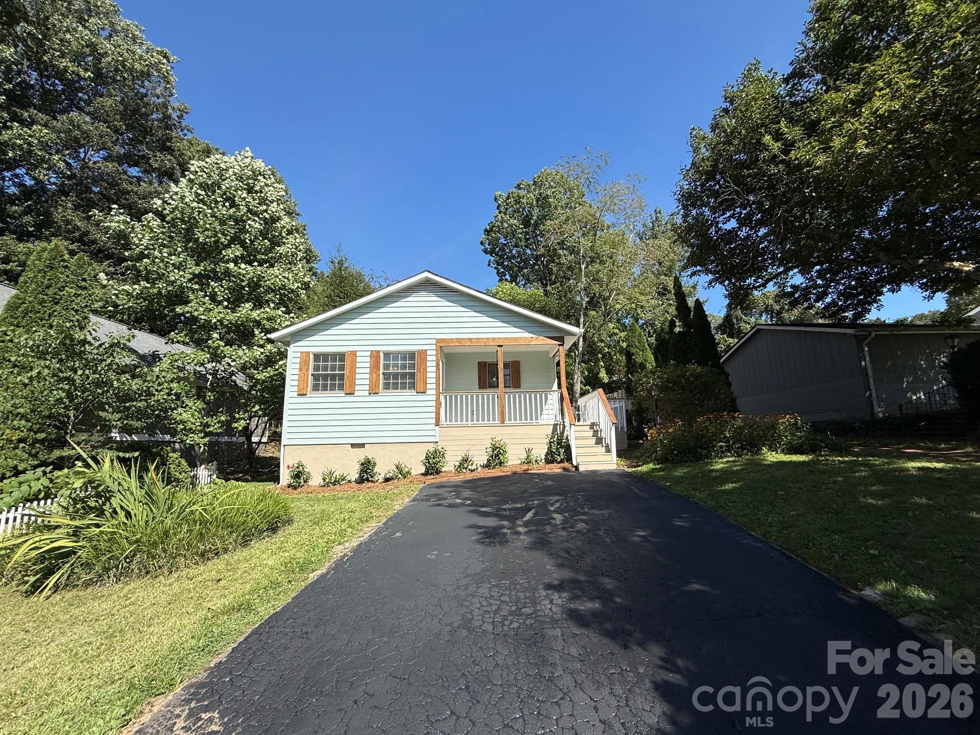 153 Locust Court — photo