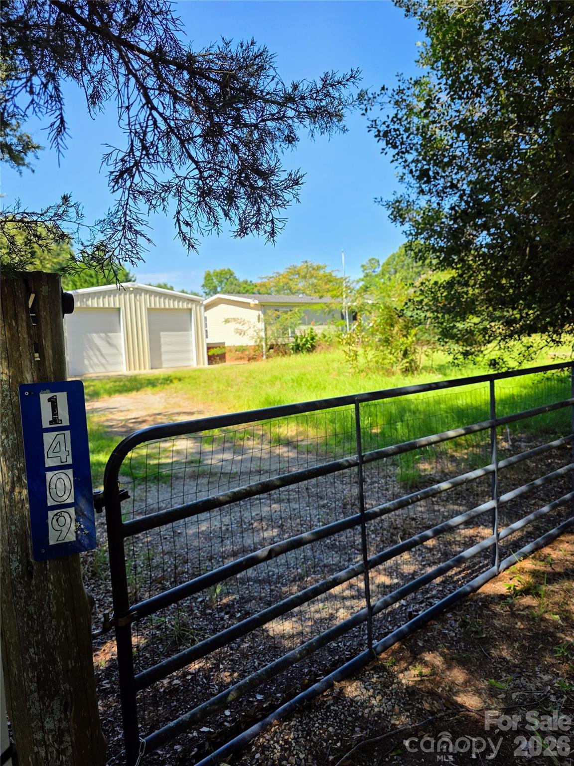 1409 Clayton Drive — photo