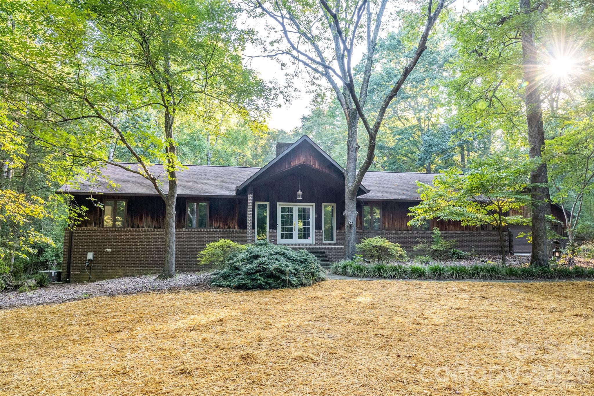565 Oak Ridge Run — photo