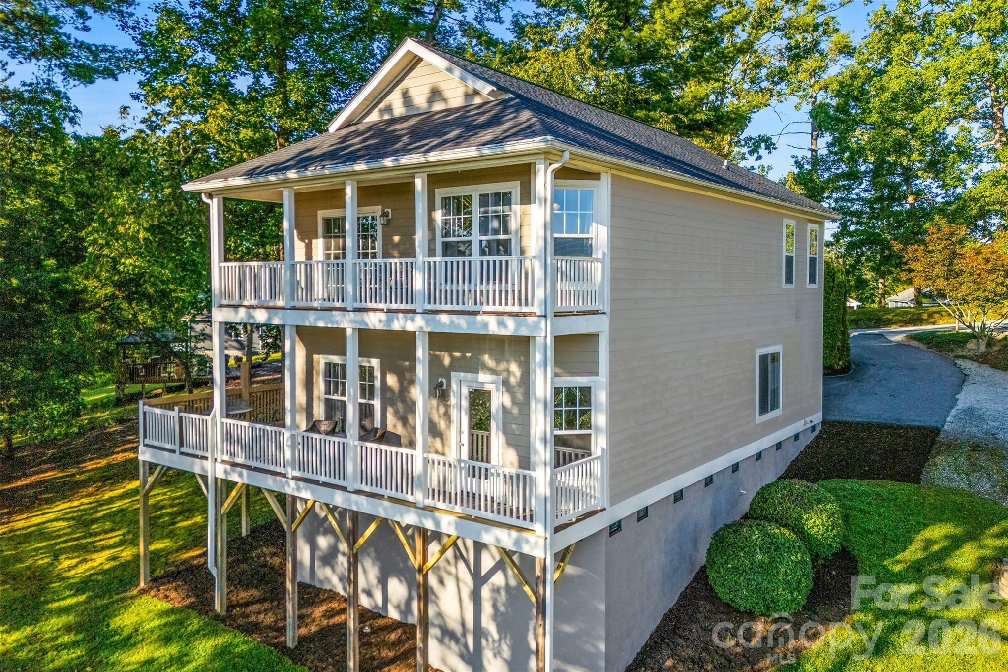 14 Summit Circle — photo