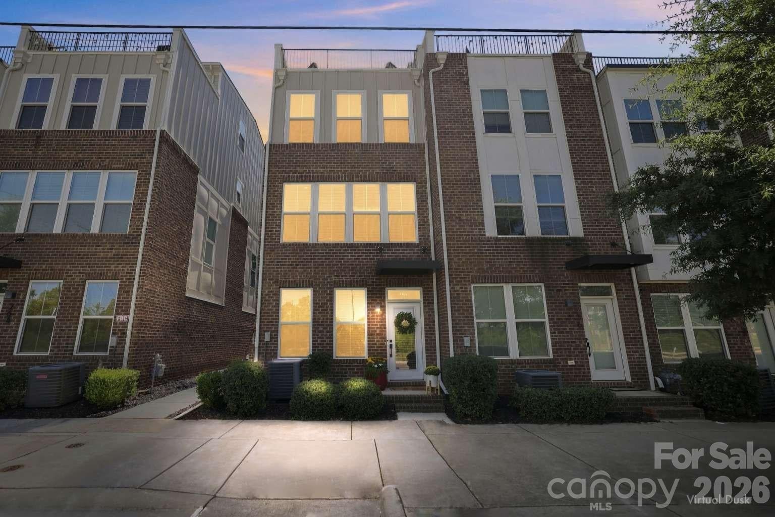 260 Parkwood Avenue — photo