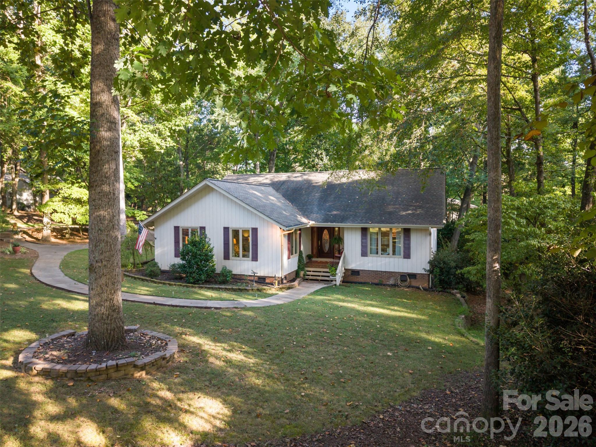 55 Heritage Drive — photo