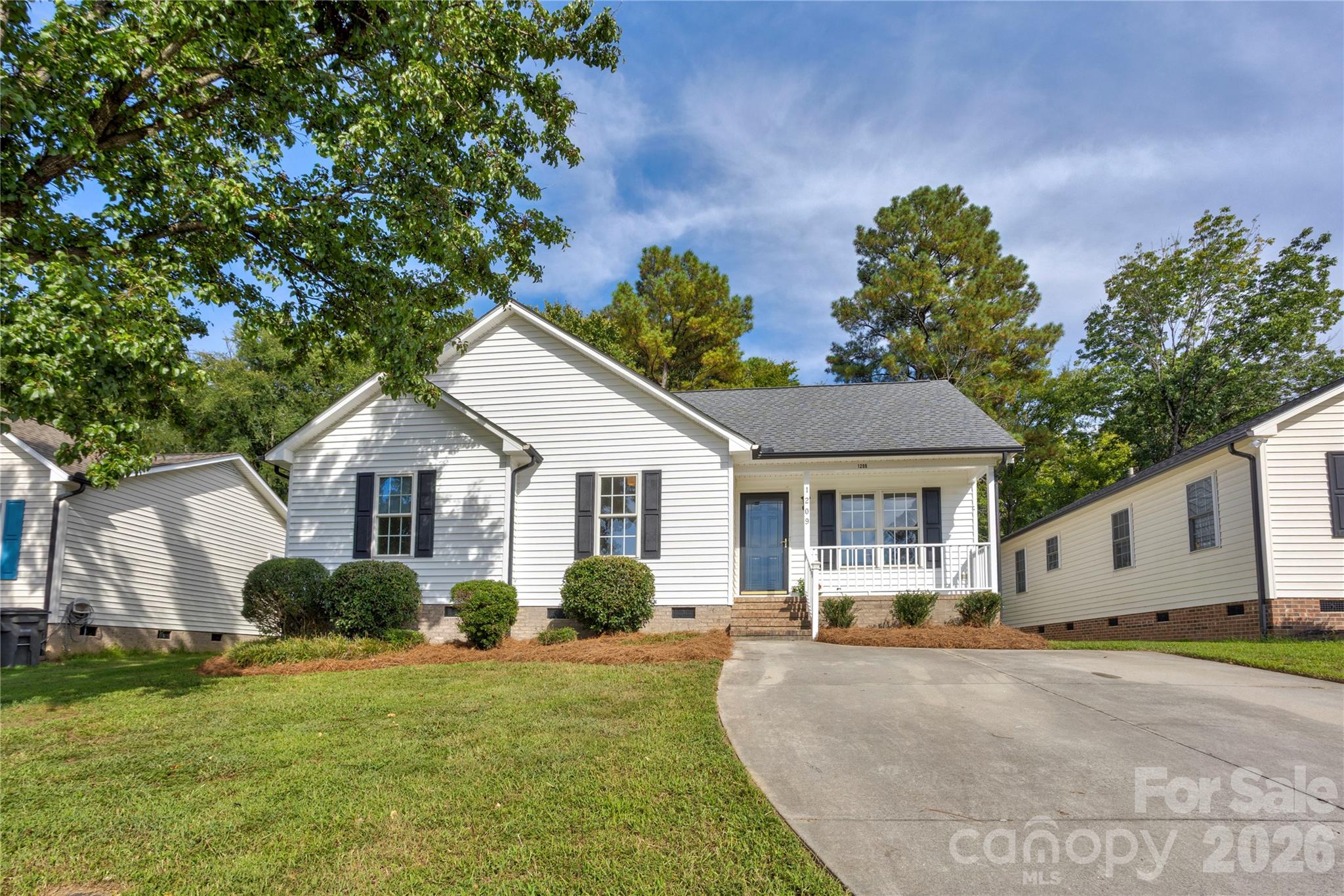1209 Moss Acres Court — photo