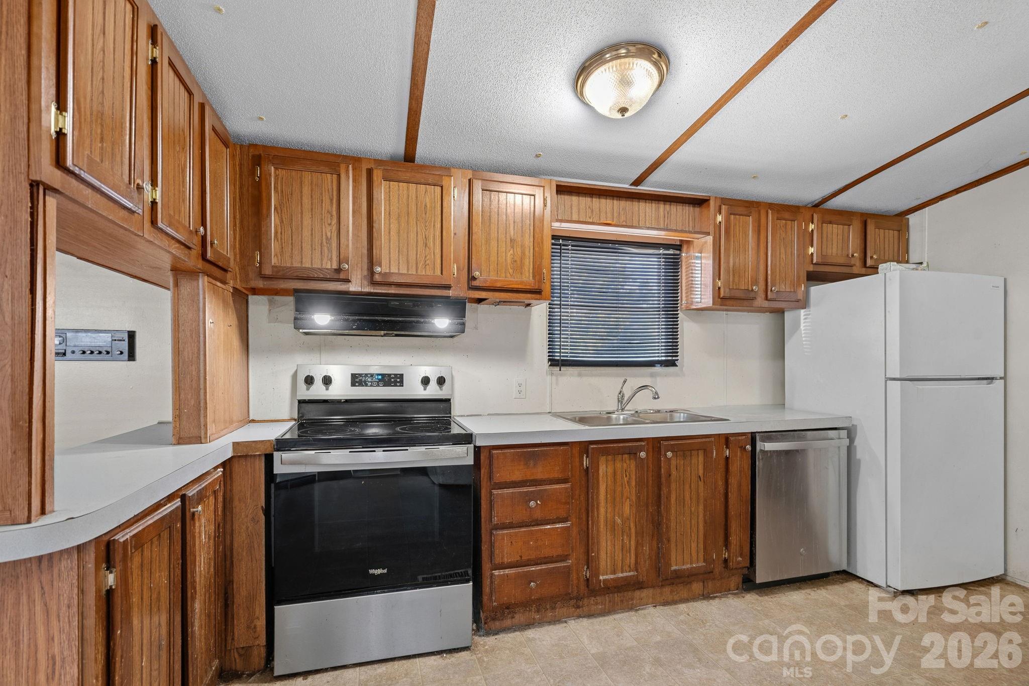 1029 Cy Circle — photo