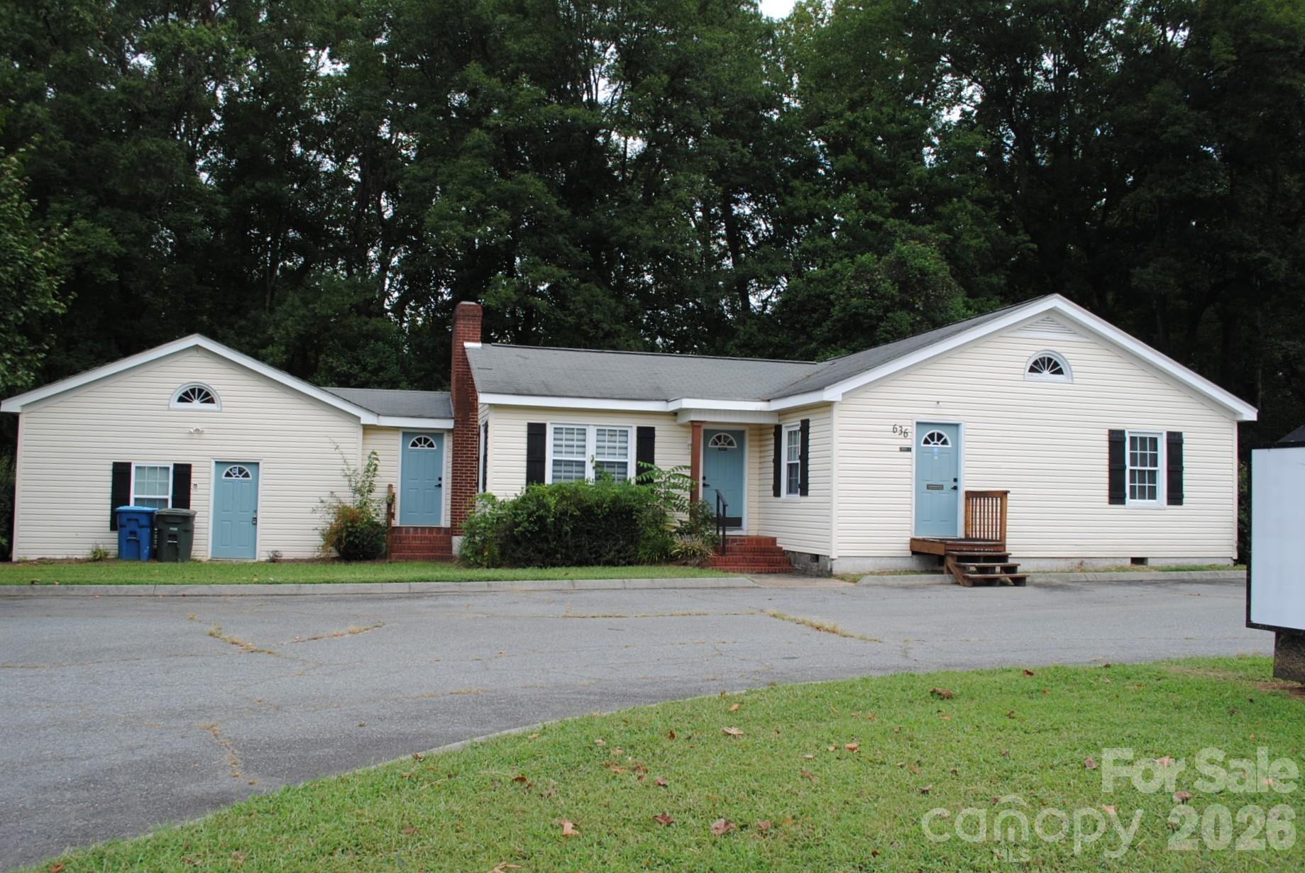 636 Statesville Boulevard — photo