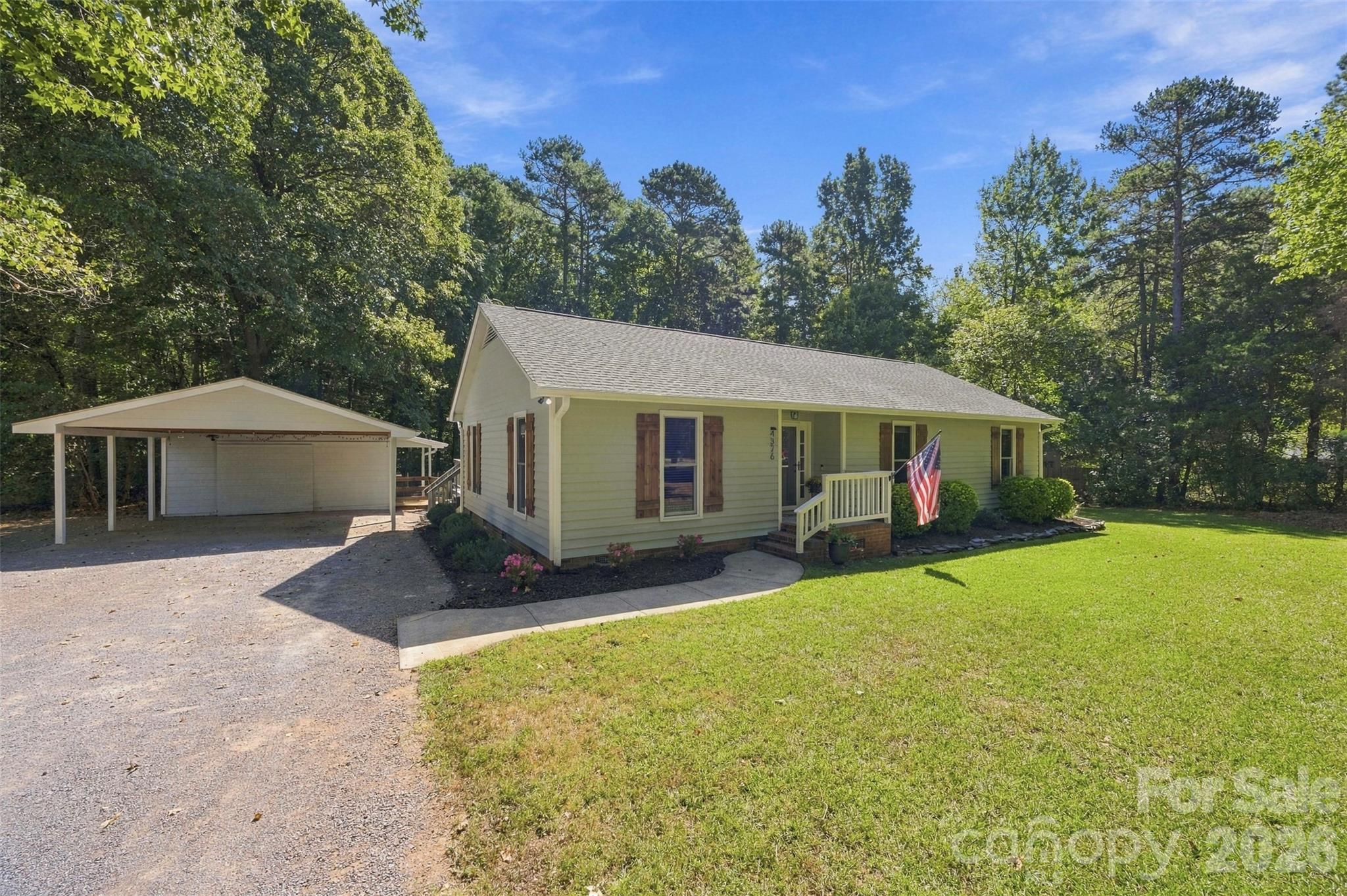 4376 Gentry Lane — photo