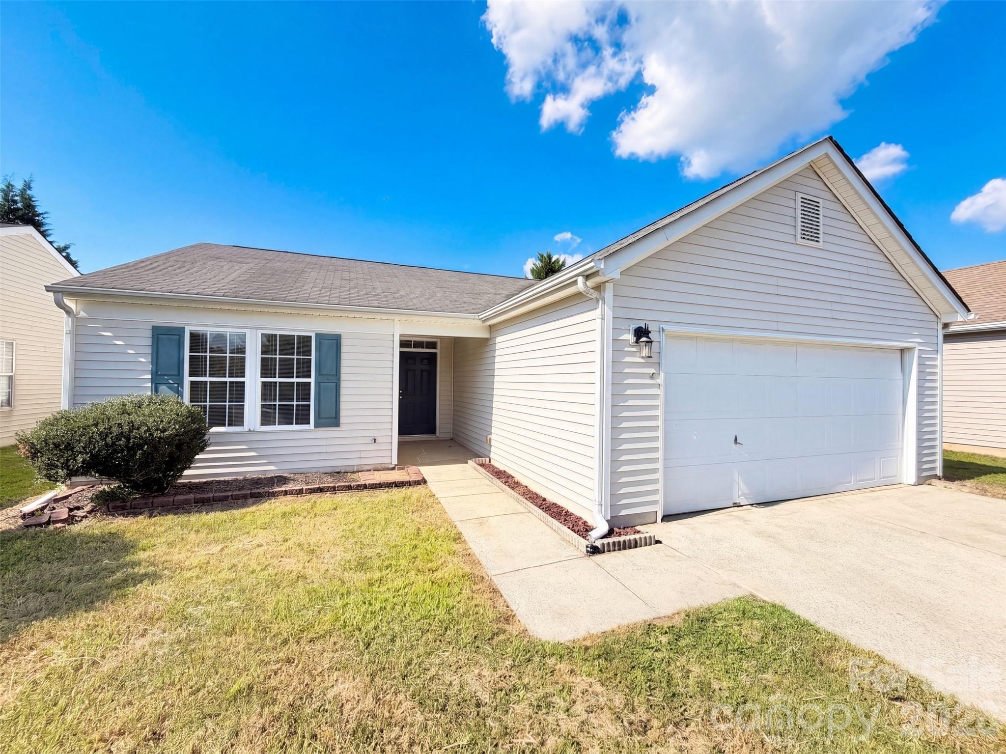 10215 Orchard Grass Court — photo