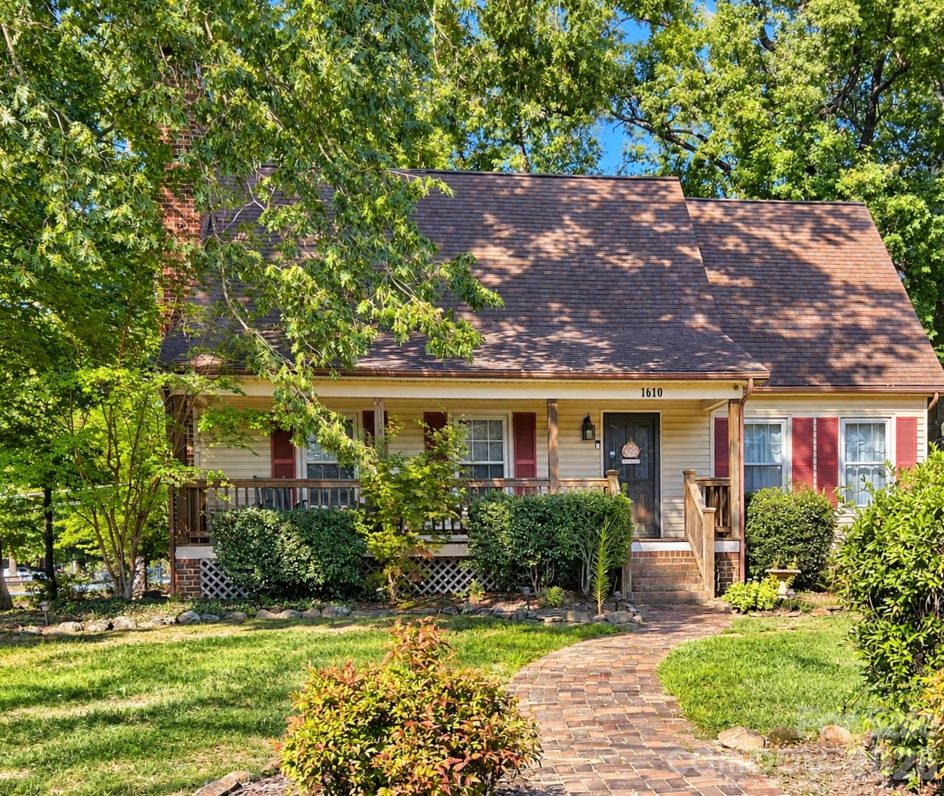 1610 Springhaven Circle — photo