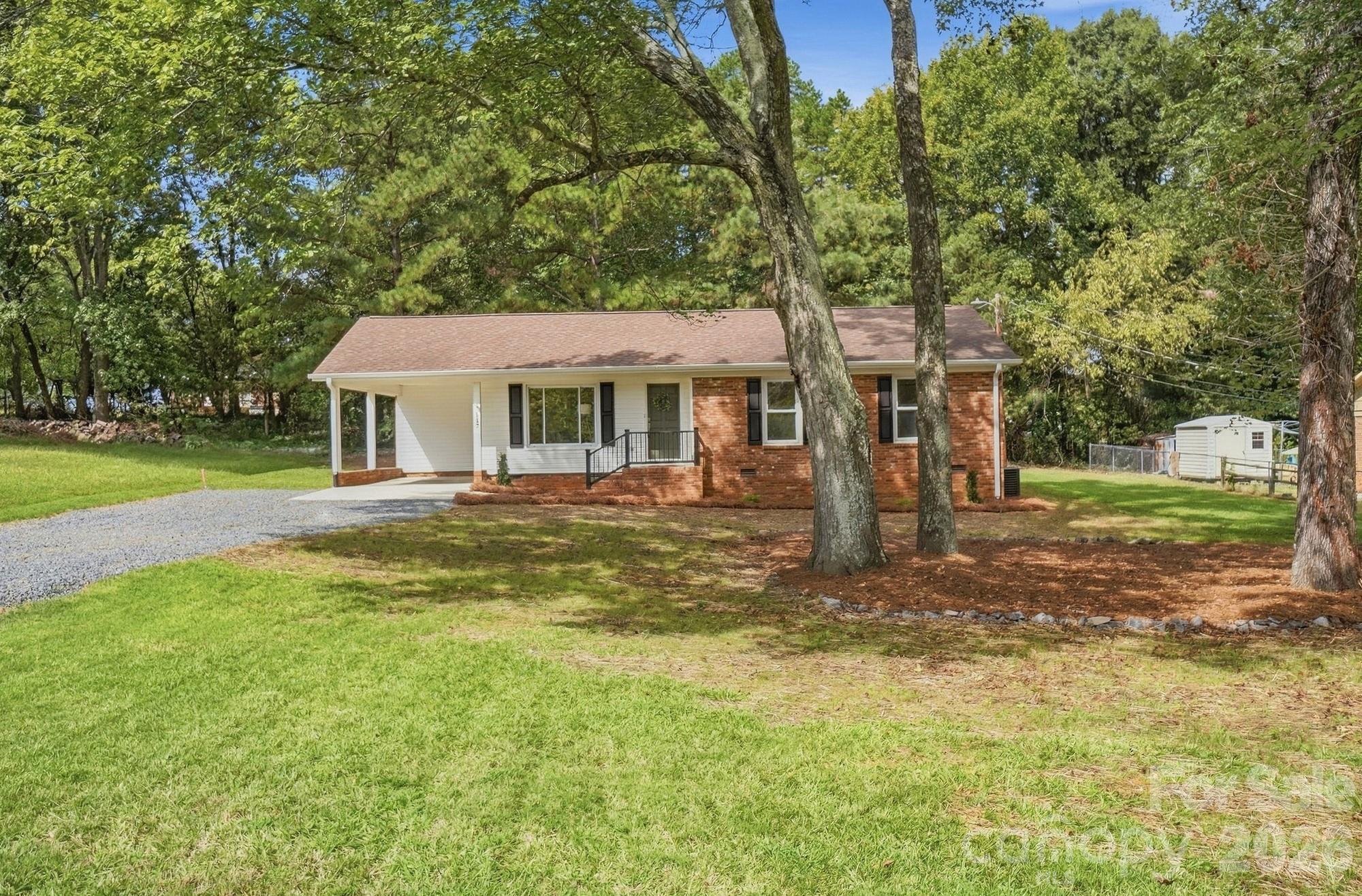 117 Boundary Road — photo