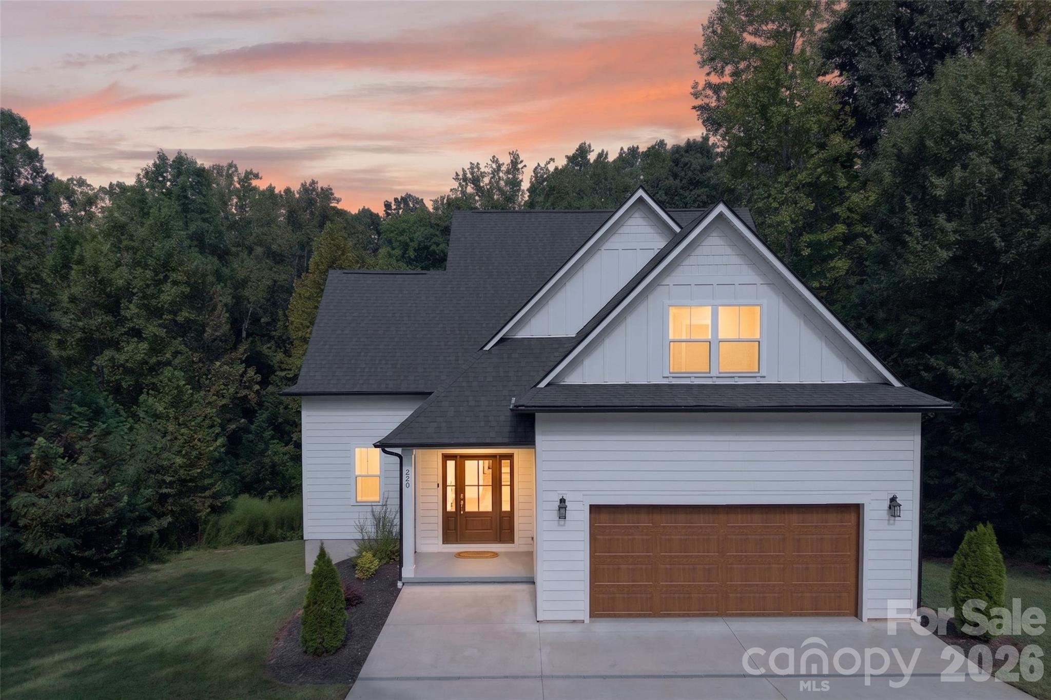 229 Shenandoah Loop — photo