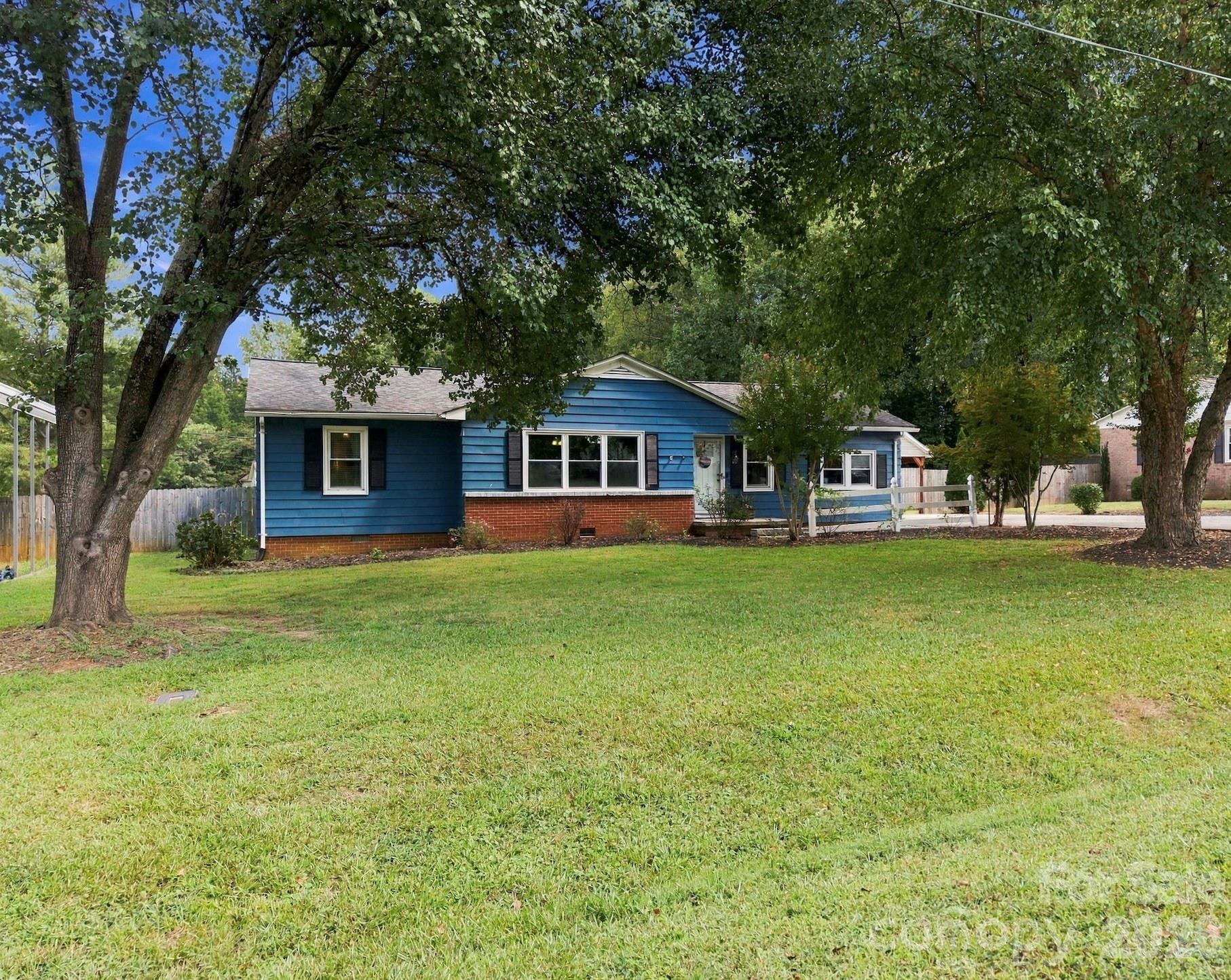 235 Linda Street — photo