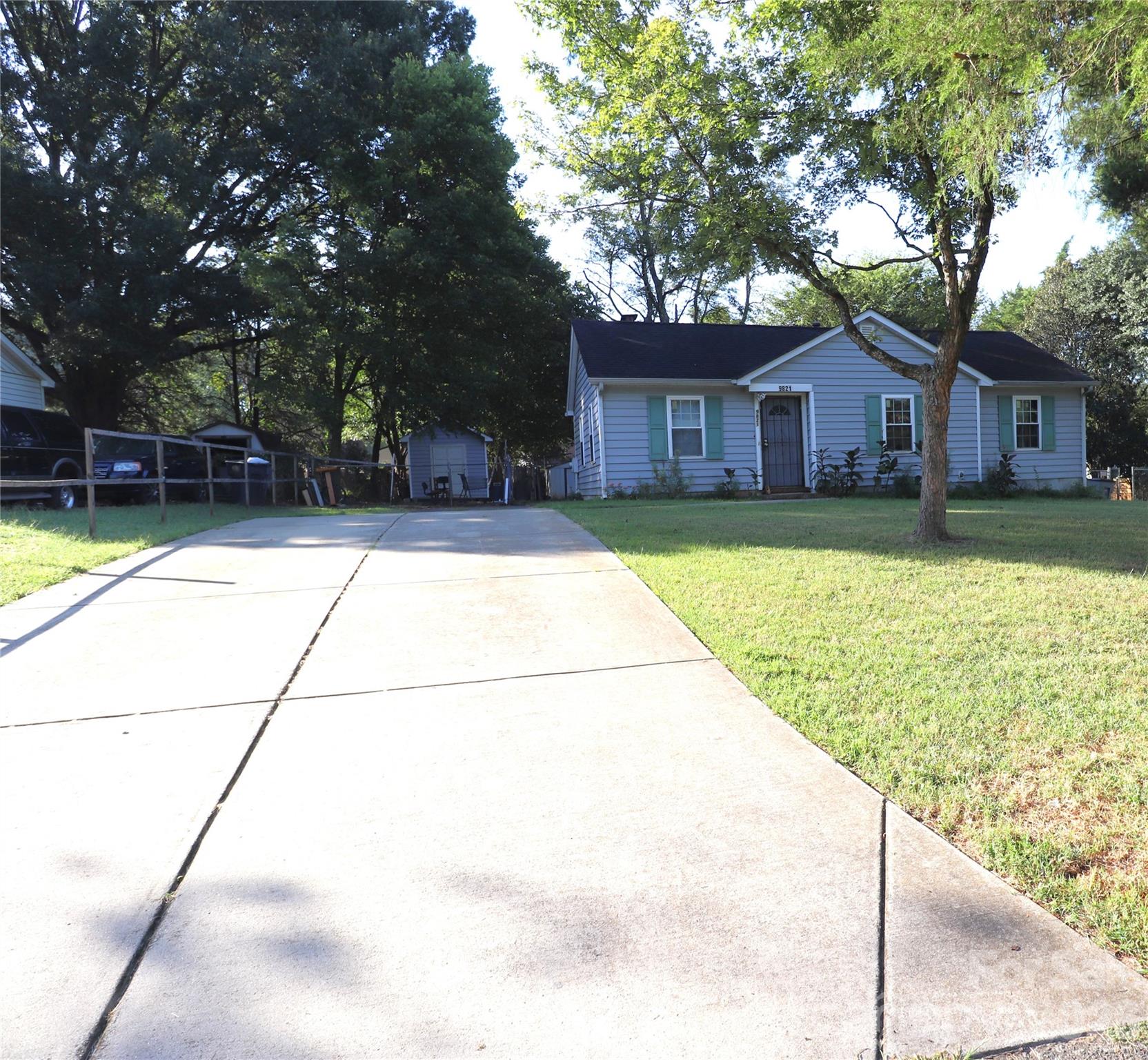 9821 Garth Wood Road — photo