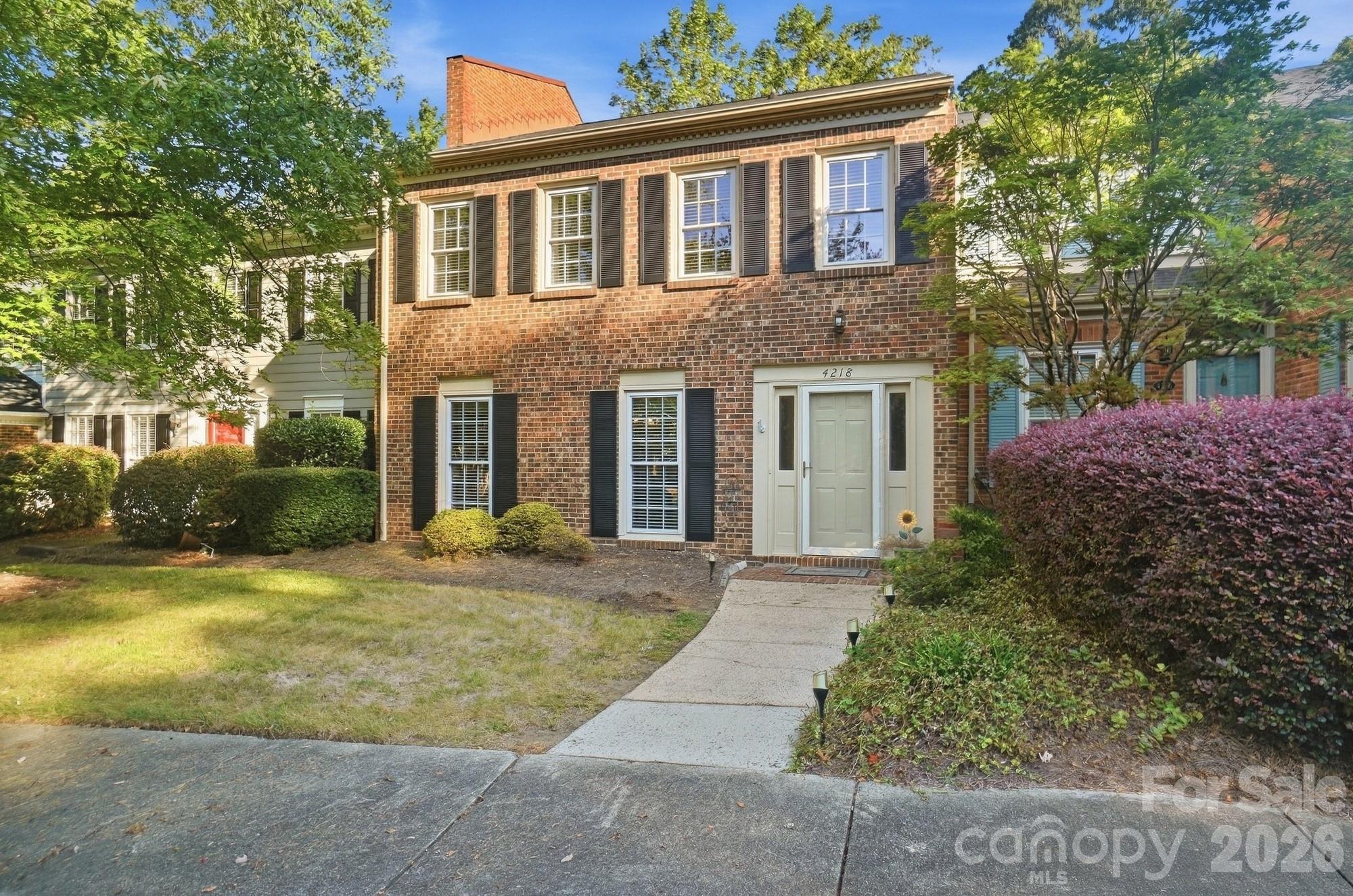 4218 Woodglen Lane — photo