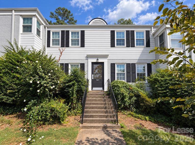 547 Wakefield Drive — photo