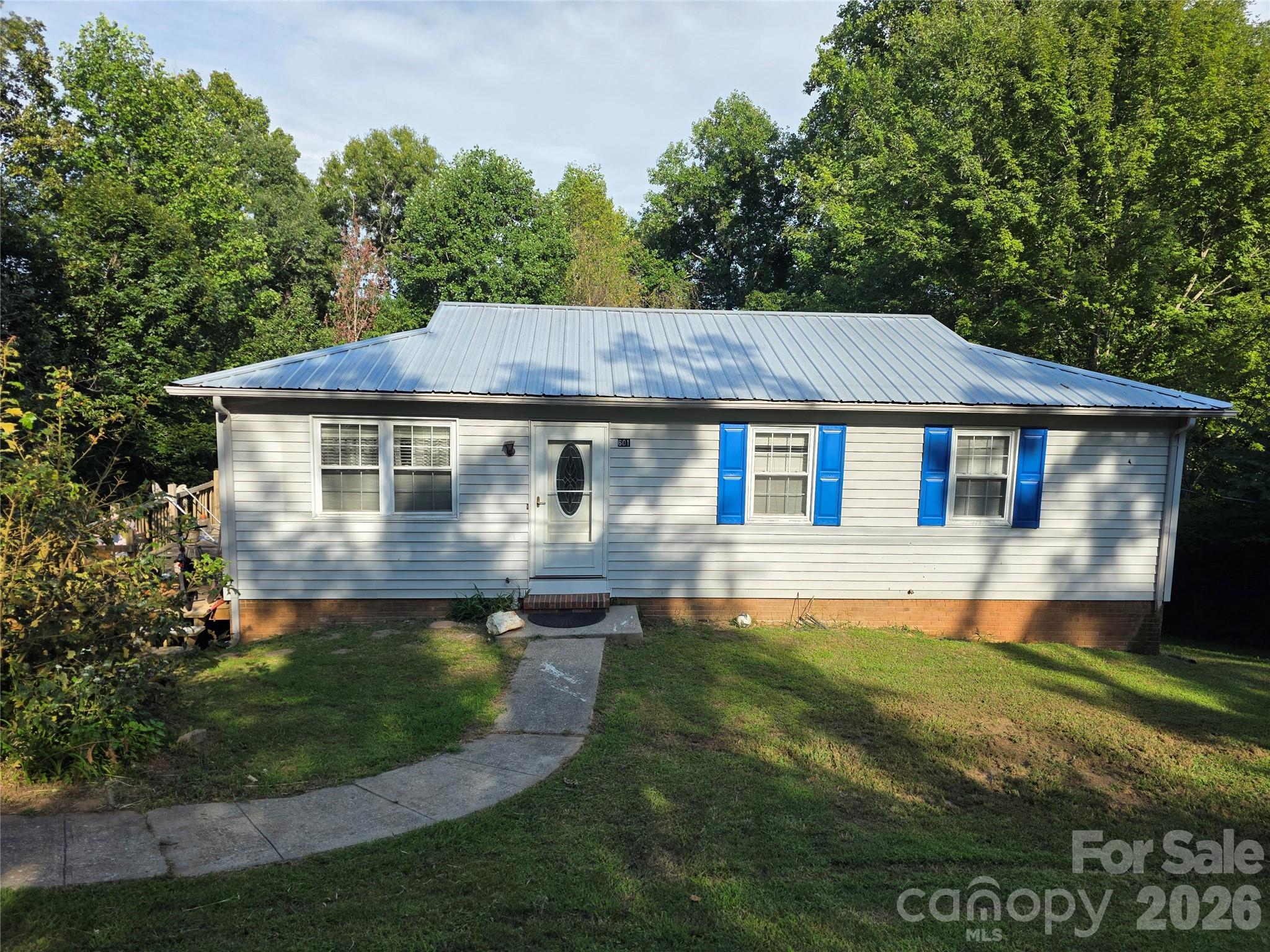 601 Hennessee Street — photo
