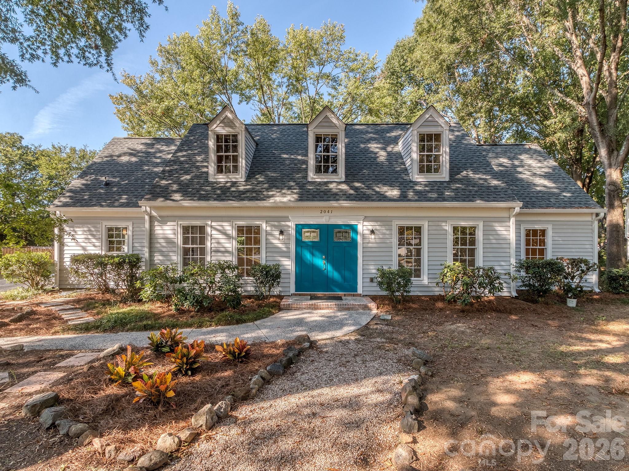 2041 Glouchester Circle — photo