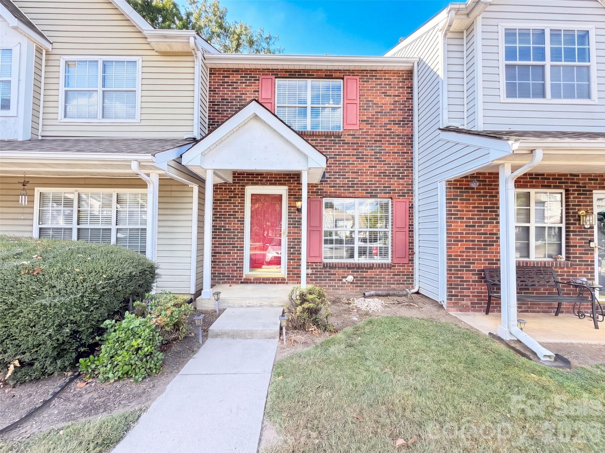 12605 Tucker Crossing Lane — photo