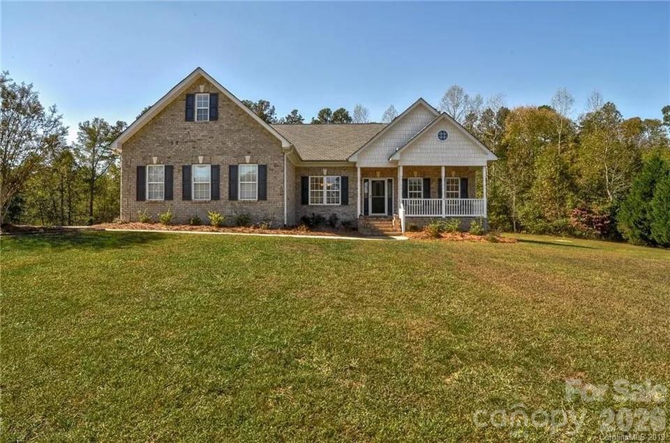 7672 Maple Bluff Lane — photo