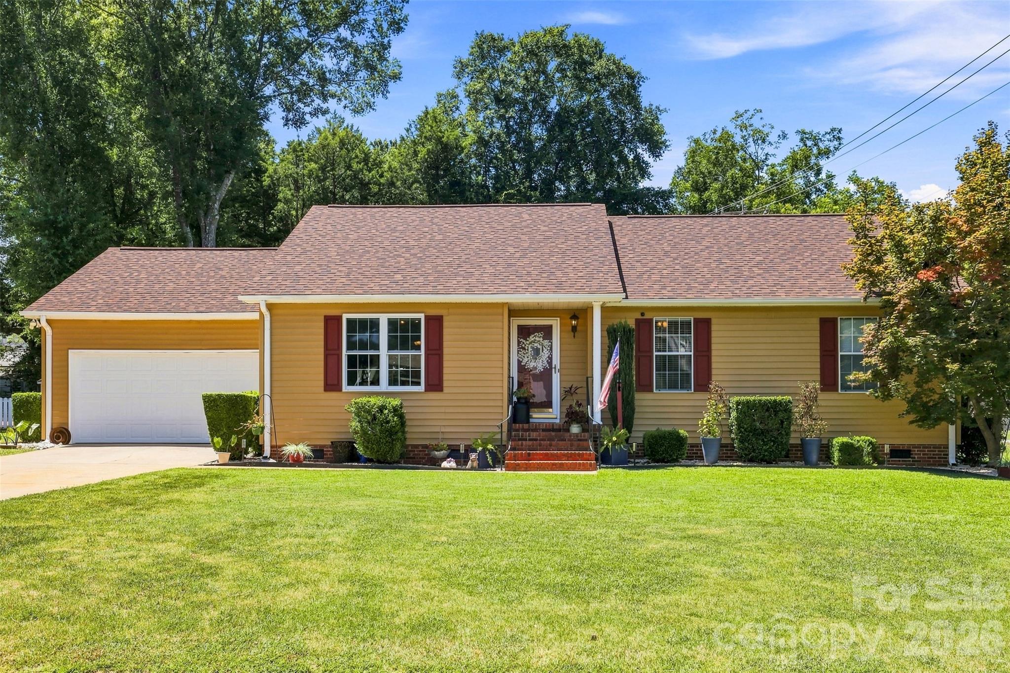 1009 Willow Run Road — photo