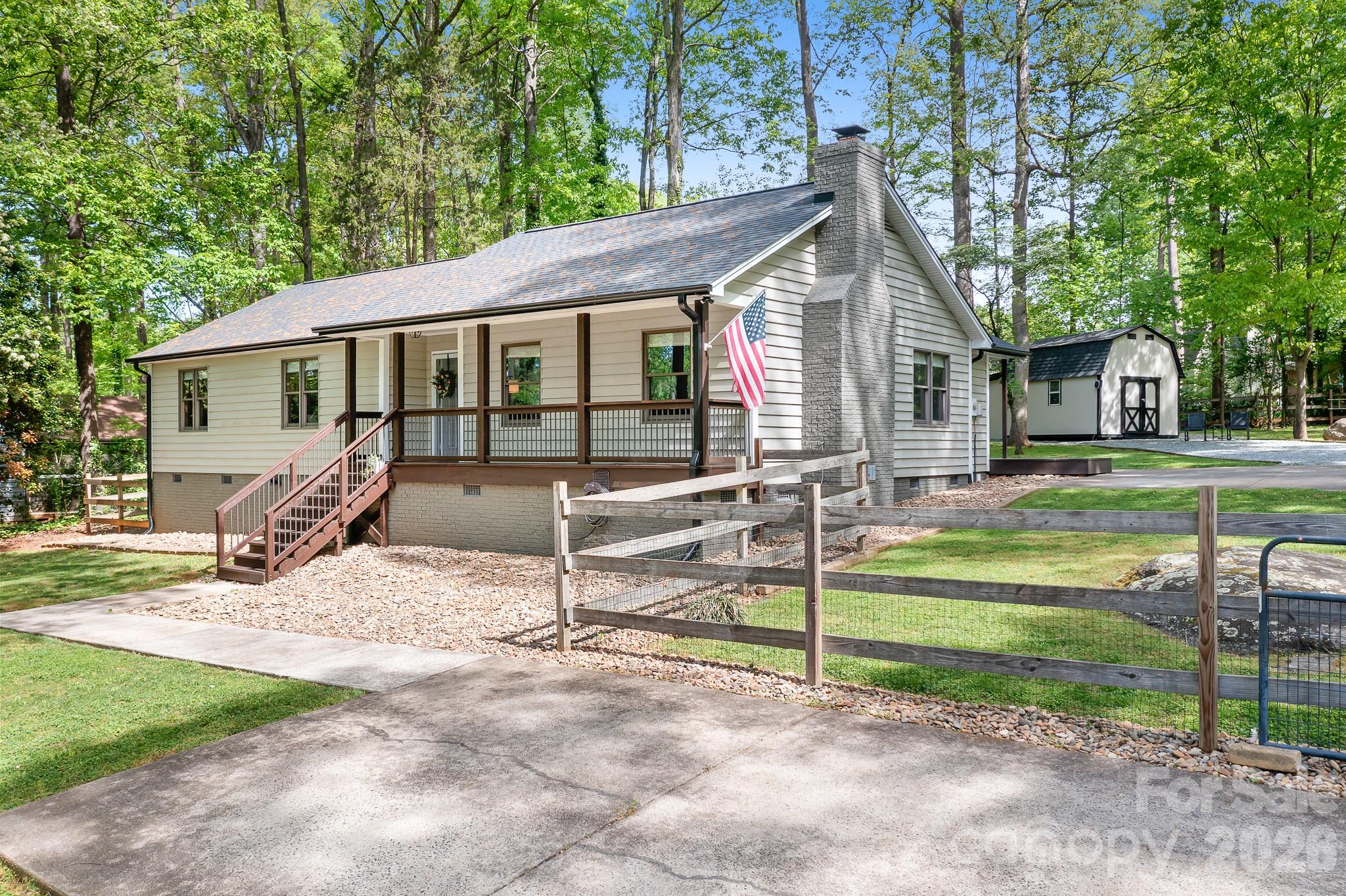 204 Nottingham Drive — photo