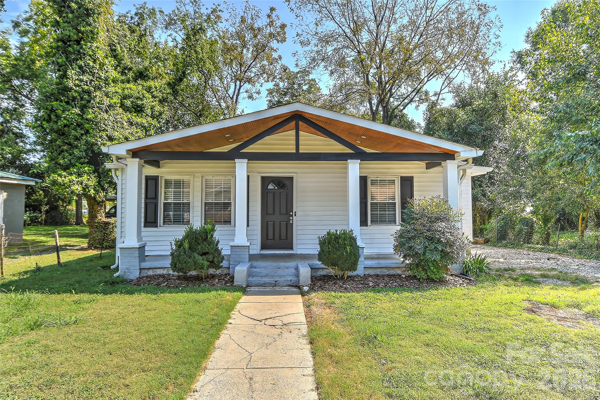 2941 Reid Avenue — photo