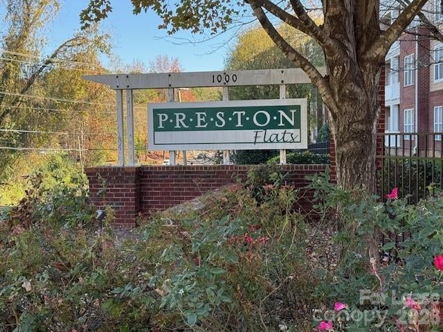 1000 E Woodlawn Road E 303 — photo