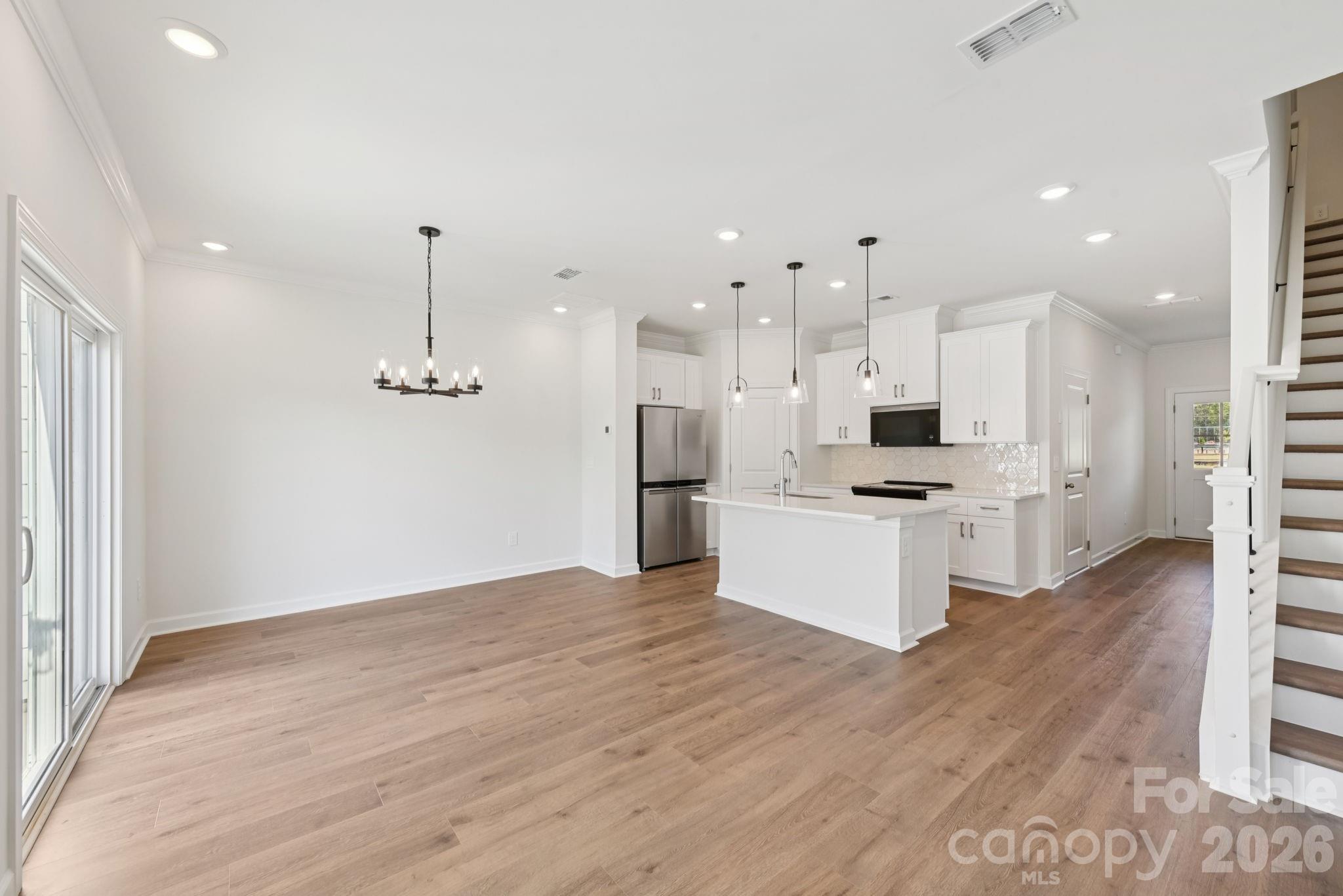 456 Markridge Loop — photo