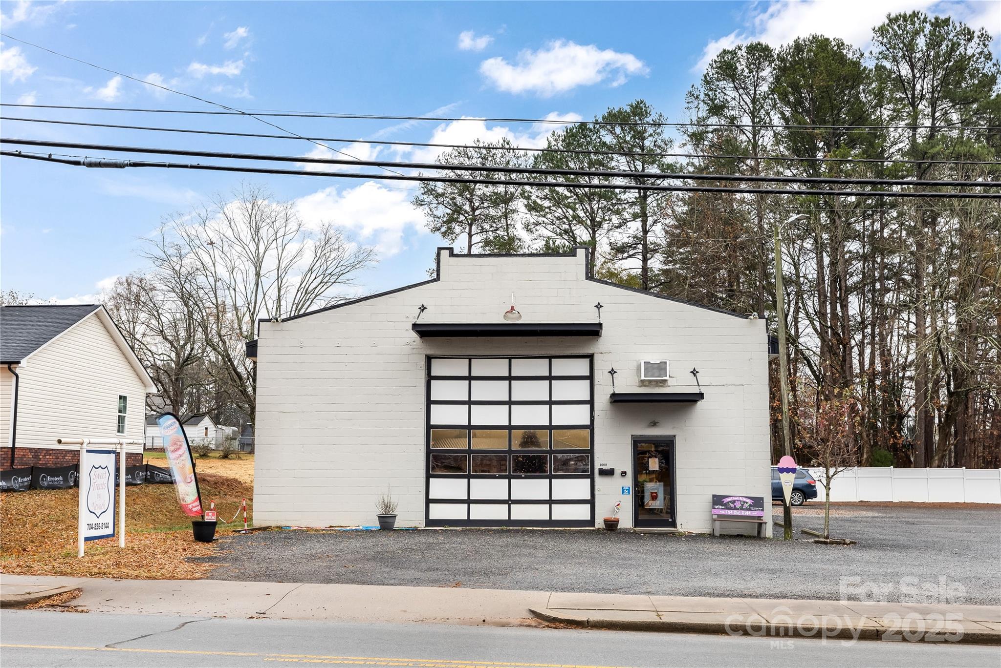 1008 N Main Street — photo