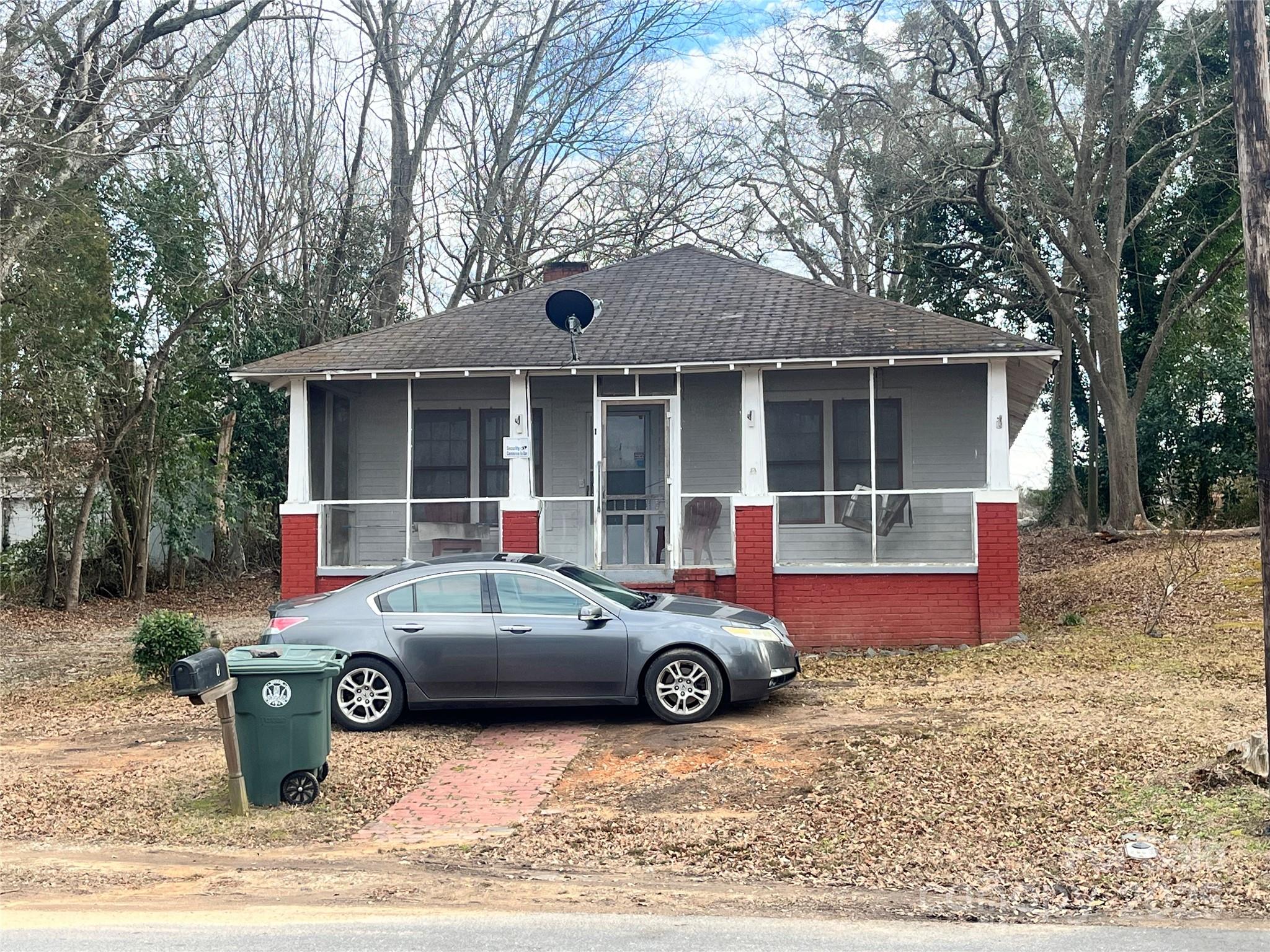 1 Catawba Avenue — photo
