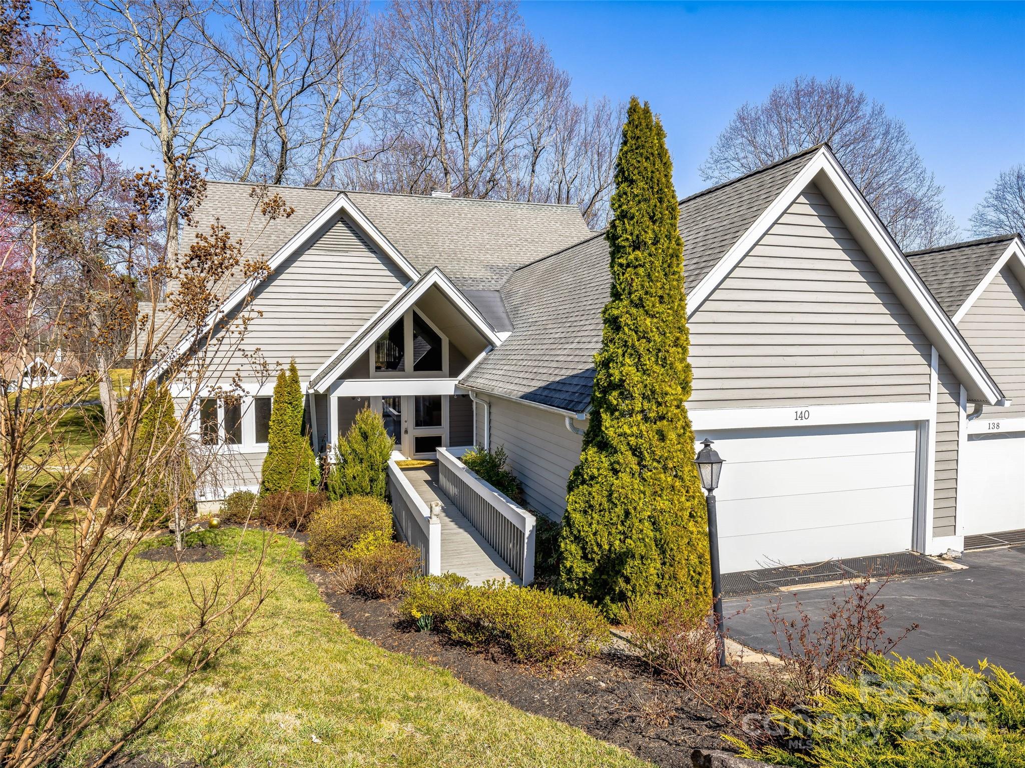 140 Overlook Drive — photo