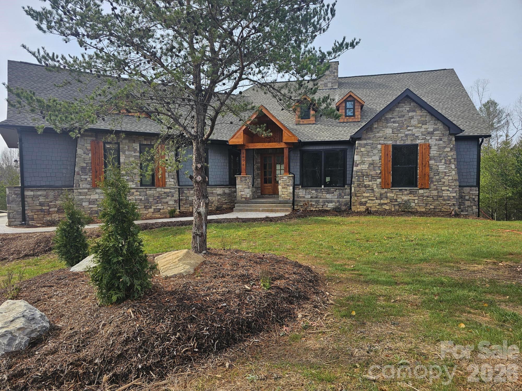 1076 Table View Drive 55 — photo