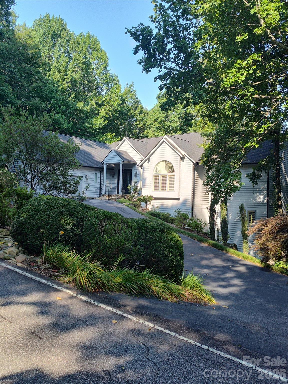 135 Poplar Loop — photo