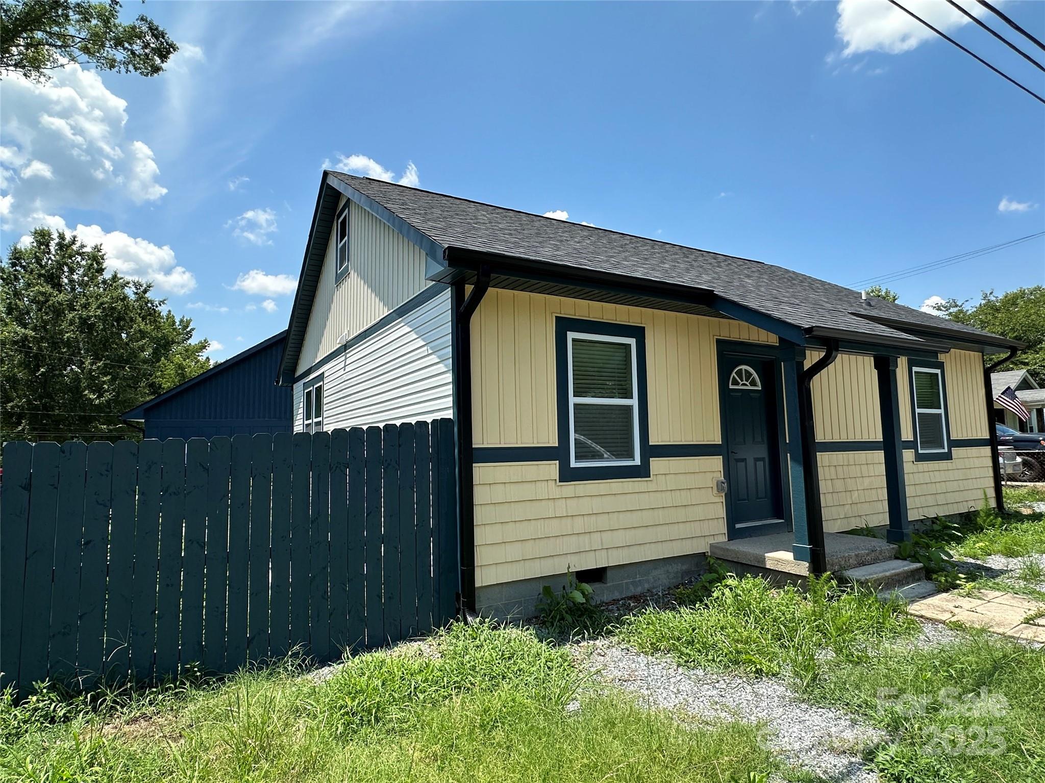 1409 Enochville Road — photo