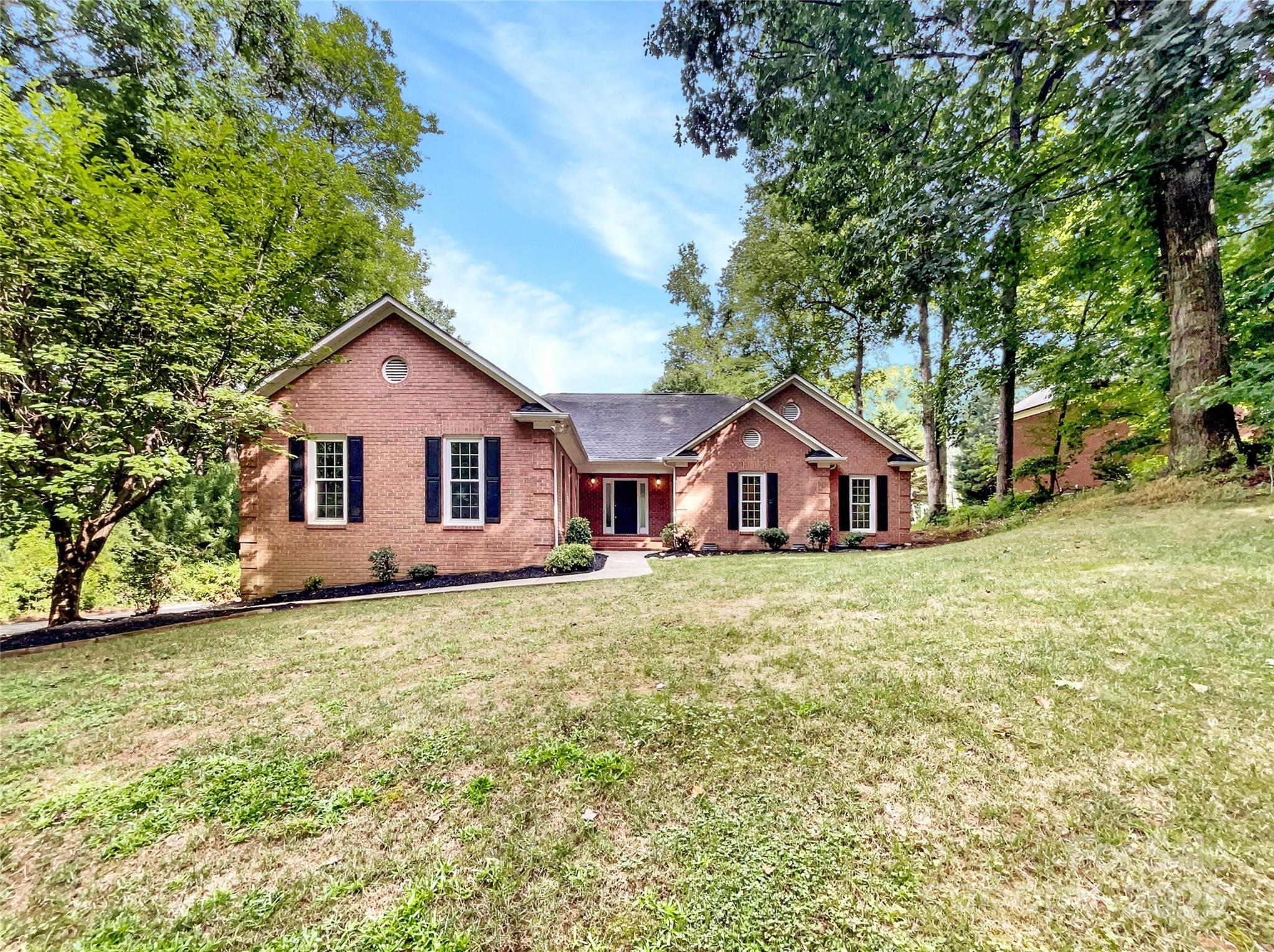 8117 Shannon Woods Lane — photo