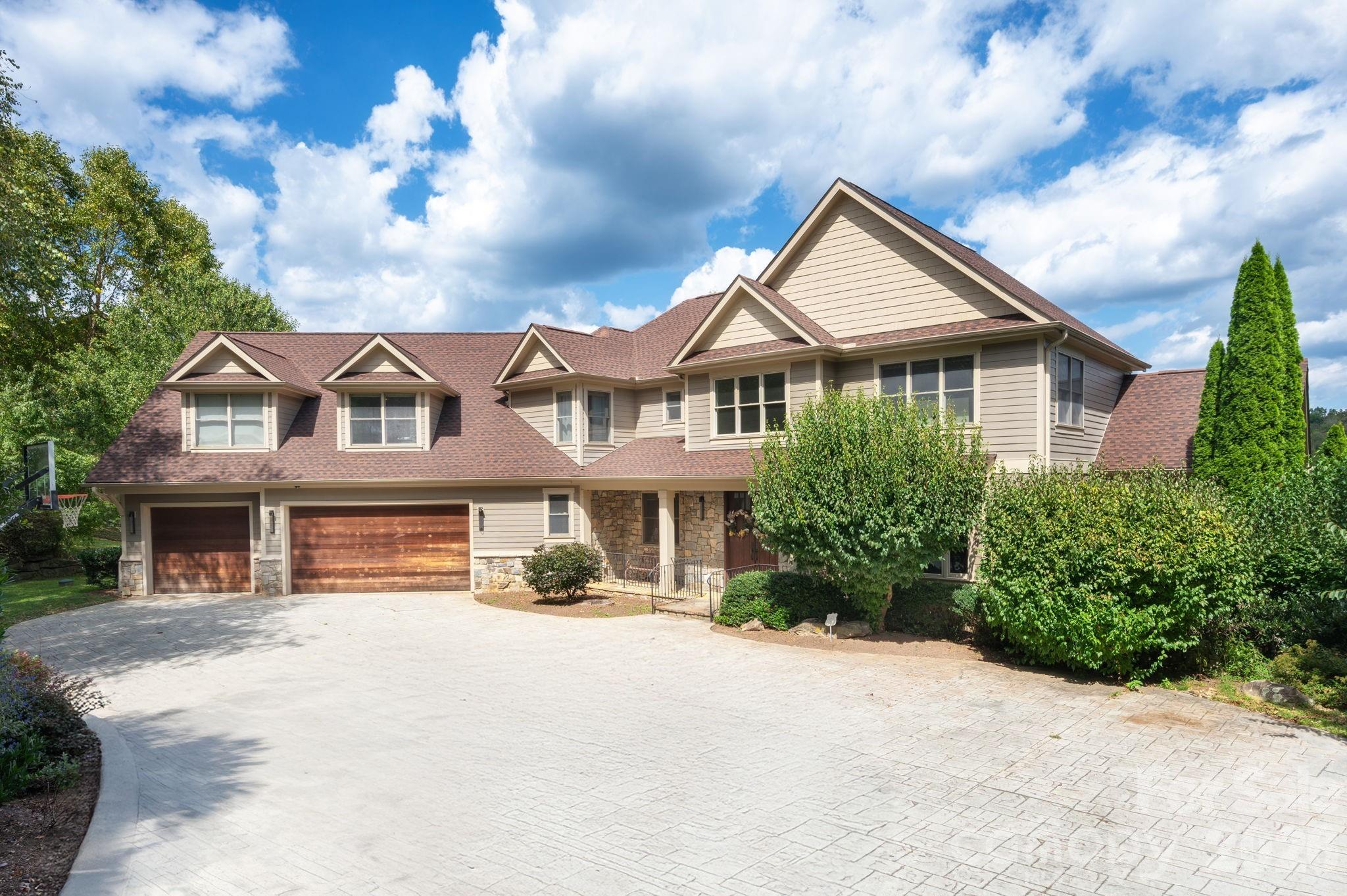 31 Bradford Vistas Drive — photo