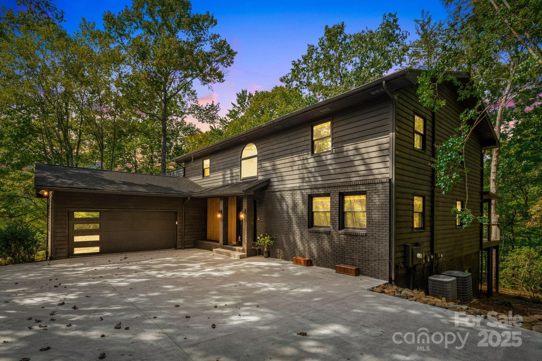 131 Jonadel Court — photo
