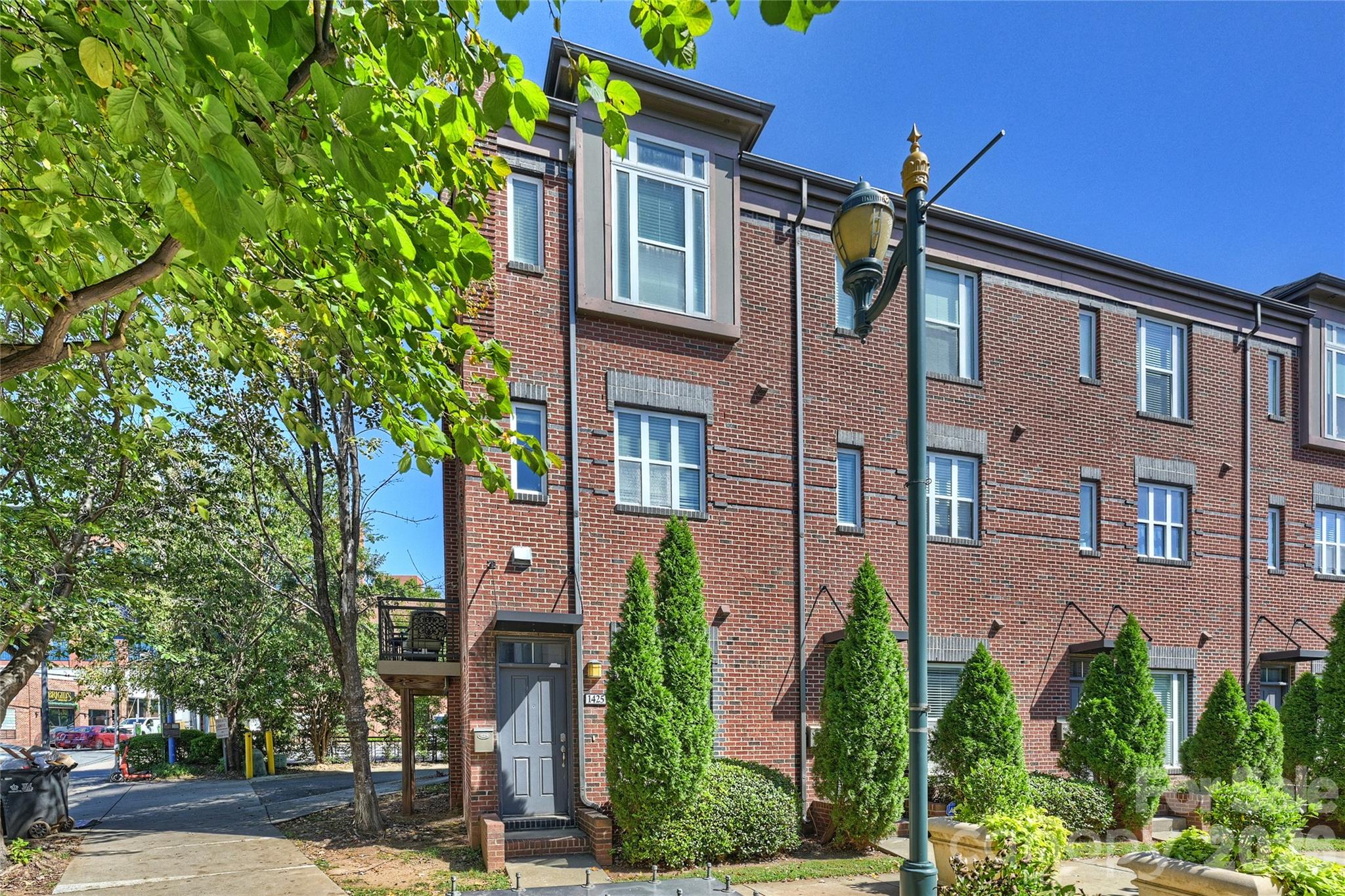 1425 Camden Road — photo