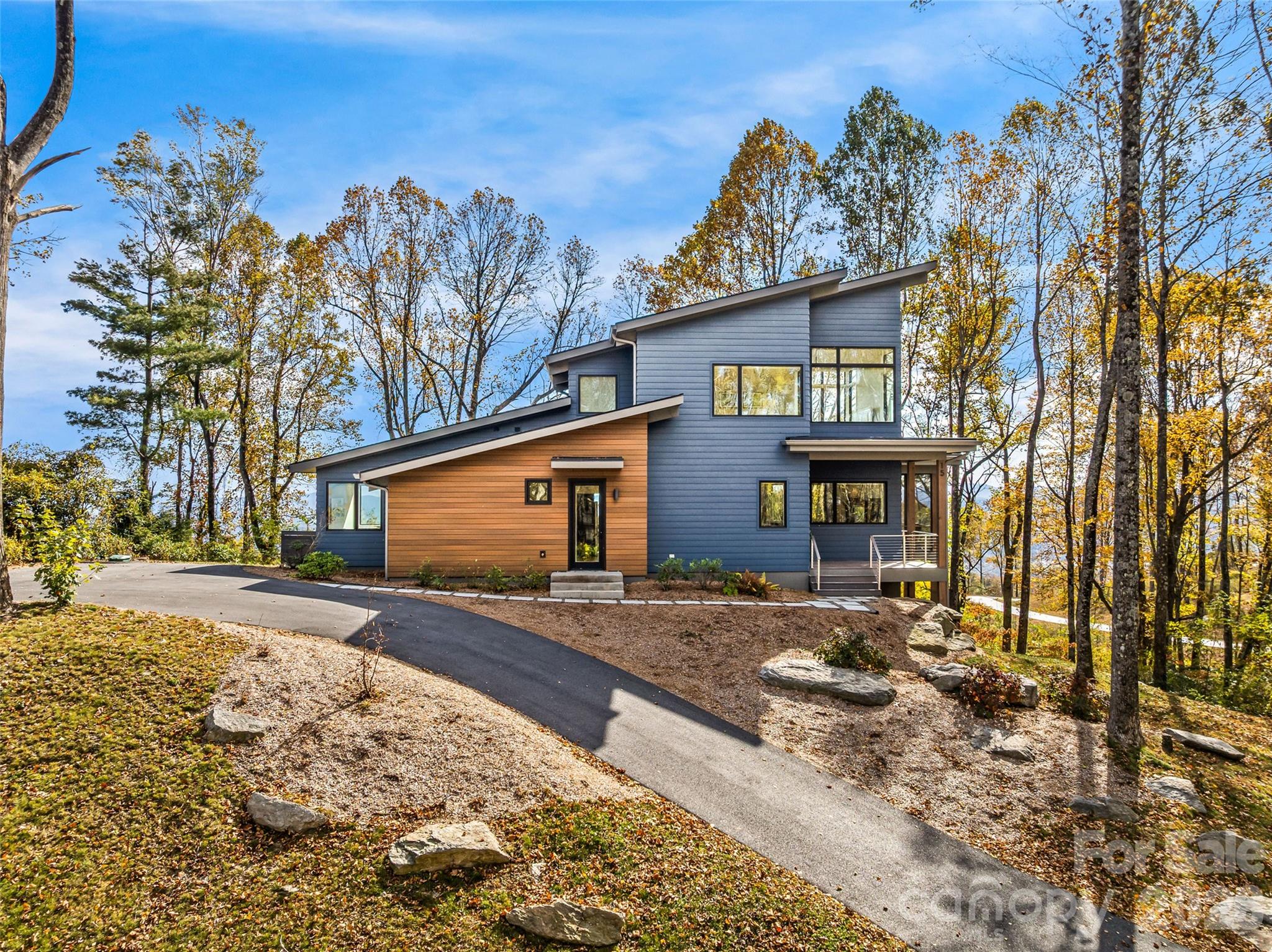 15 Laurel Ledge Way — photo
