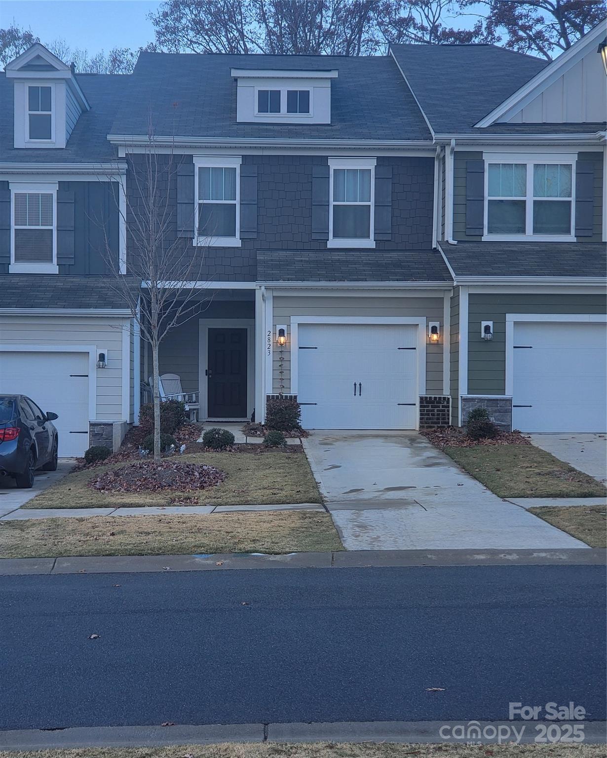2823 Aubrey Street 94 — photo